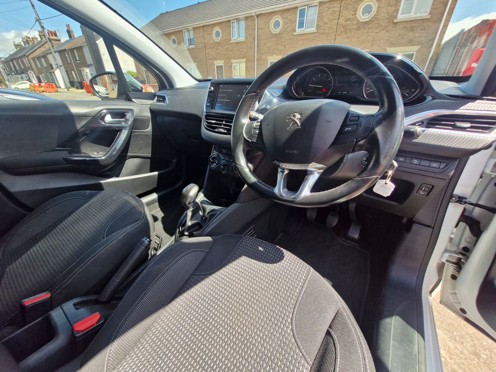 Peugeot 208 1.2L Allure Hatchback 5dr Petrol Manual Euro 6 (82 bhp) 5dr Manual 2025