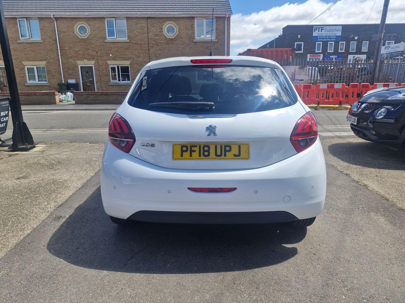 Peugeot 208 1.2L Allure Hatchback 5dr Petrol Manual Euro 6 (82 bhp) 5dr Manual 2025