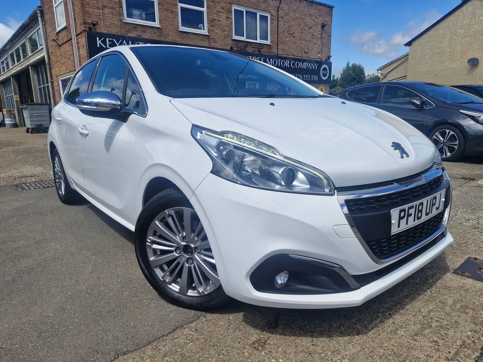 Peugeot 208 1.2L Allure Hatchback 5dr Petrol Manual Euro 6 (82 bhp) 5dr Manual 2025