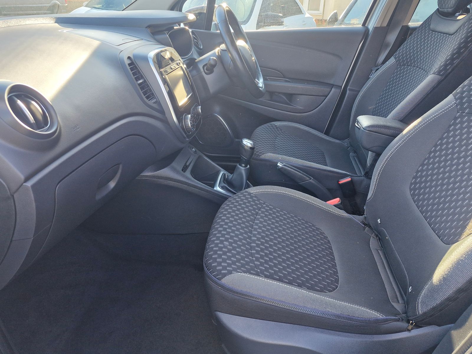 Renault Captur 1.5 dCi ENERGY Dynamique S Nav SUV 5dr Diesel Manual Euro 6 (s/s) (90 ps) 5dr Manual 2025