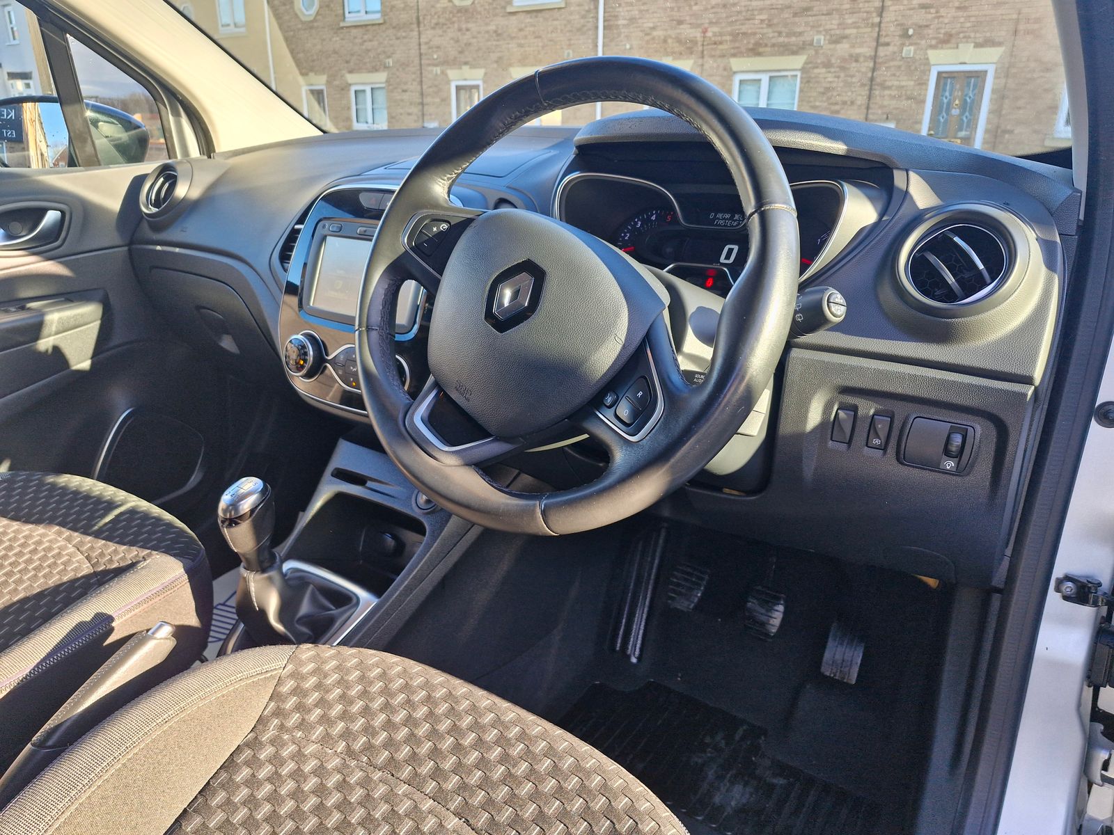 Renault Captur 1.5 dCi ENERGY Dynamique S Nav SUV 5dr Diesel Manual Euro 6 (s/s) (90 ps) 5dr Manual 2025