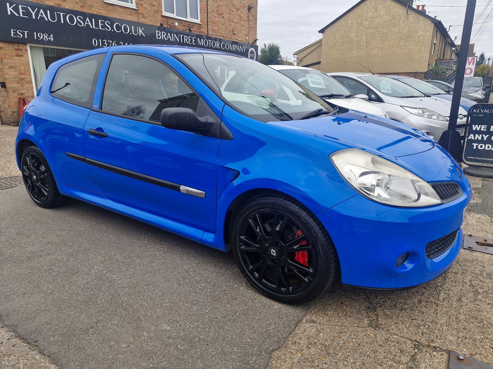 Renault Clio 2.0 VVT Renaultsport Cup Hatchback 3dr Petrol Manual (199 g/km, 197 bhp) 3dr Manual 2025
