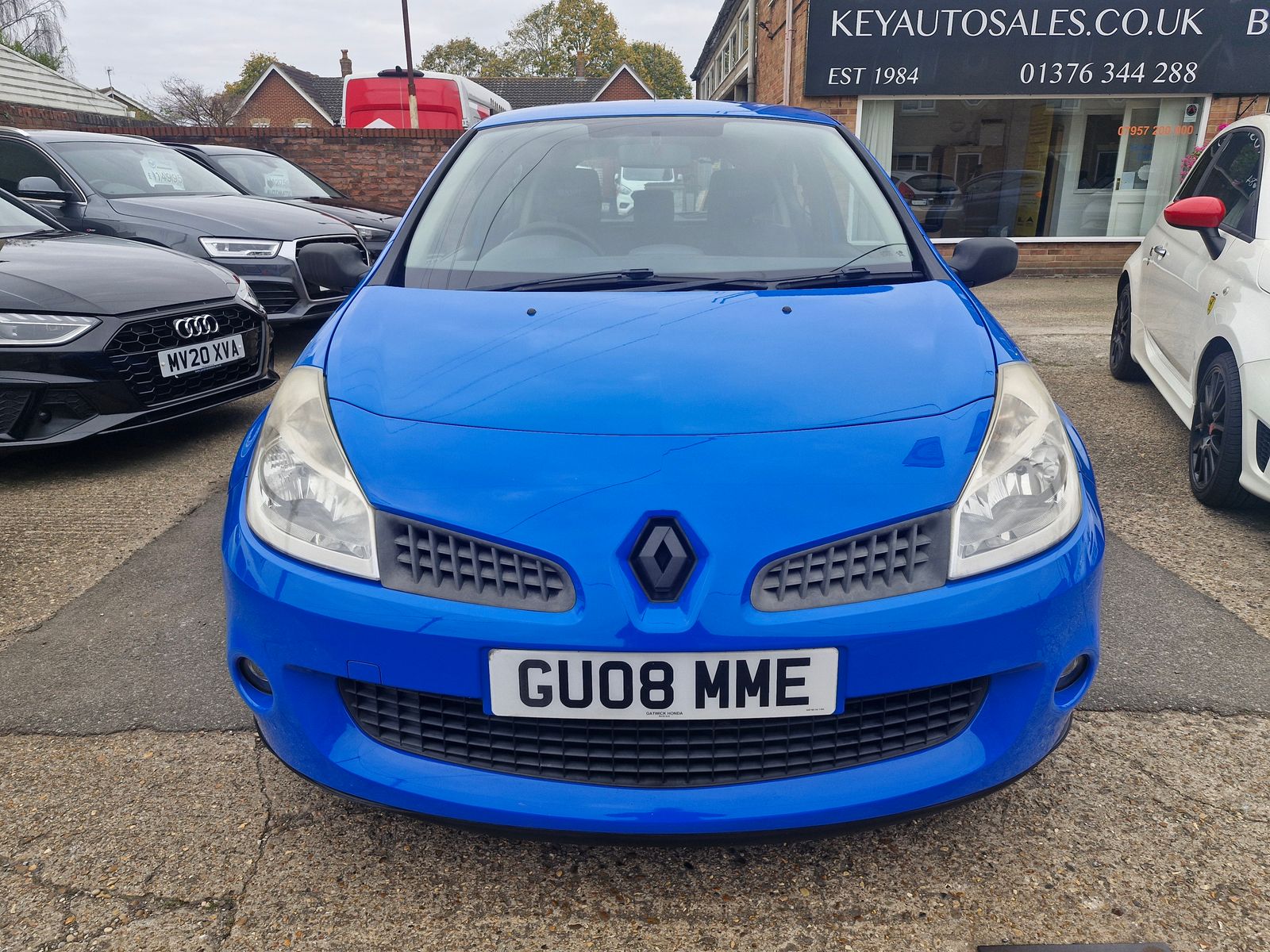 Renault Clio 2.0 VVT Renaultsport Cup Hatchback 3dr Petrol Manual (199 g/km, 197 bhp) 3dr Manual 2025