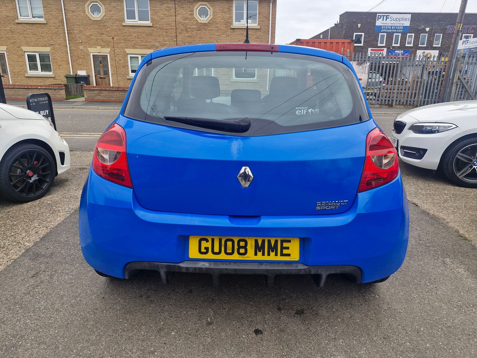 Renault Clio 2.0 VVT Renaultsport Cup Hatchback 3dr Petrol Manual (199 g/km, 197 bhp) 3dr Manual 2025