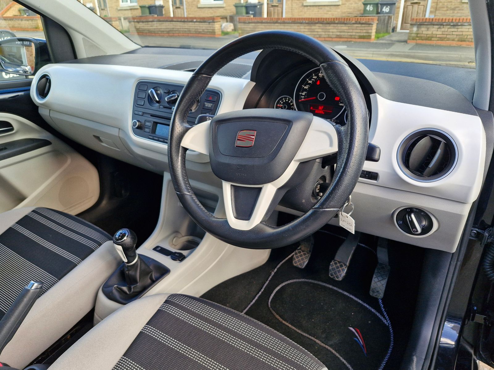 Seat Mii 1.0 12v SE Hatchback 5dr Petrol Manual Euro 5 (60 ps) 5dr Manual 2026