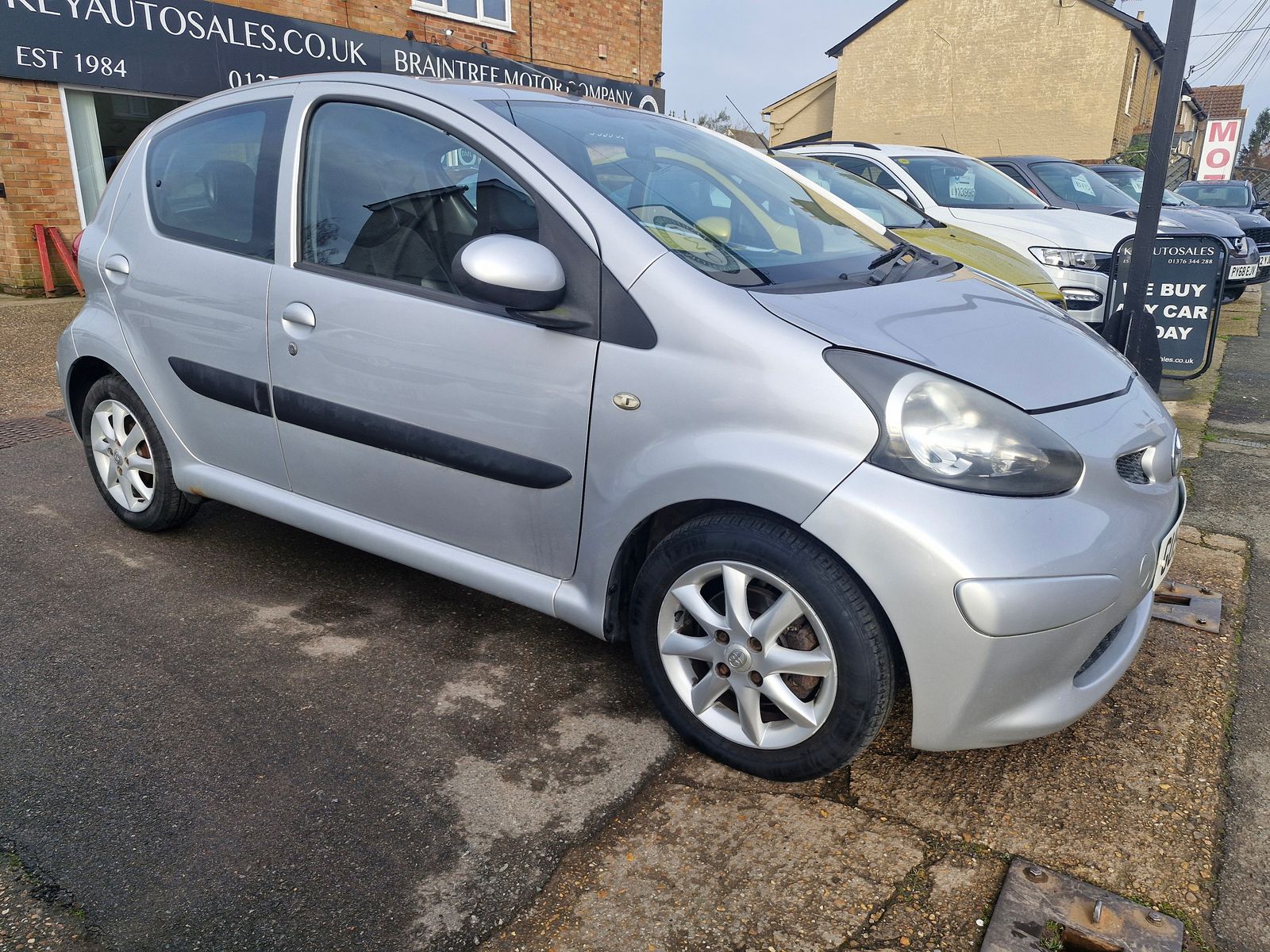 Toyota Aygo 1.0 VVT-i Platinum Hatchback 5dr Petrol Manual Euro 4 (67 bhp) 5dr Manual 2026