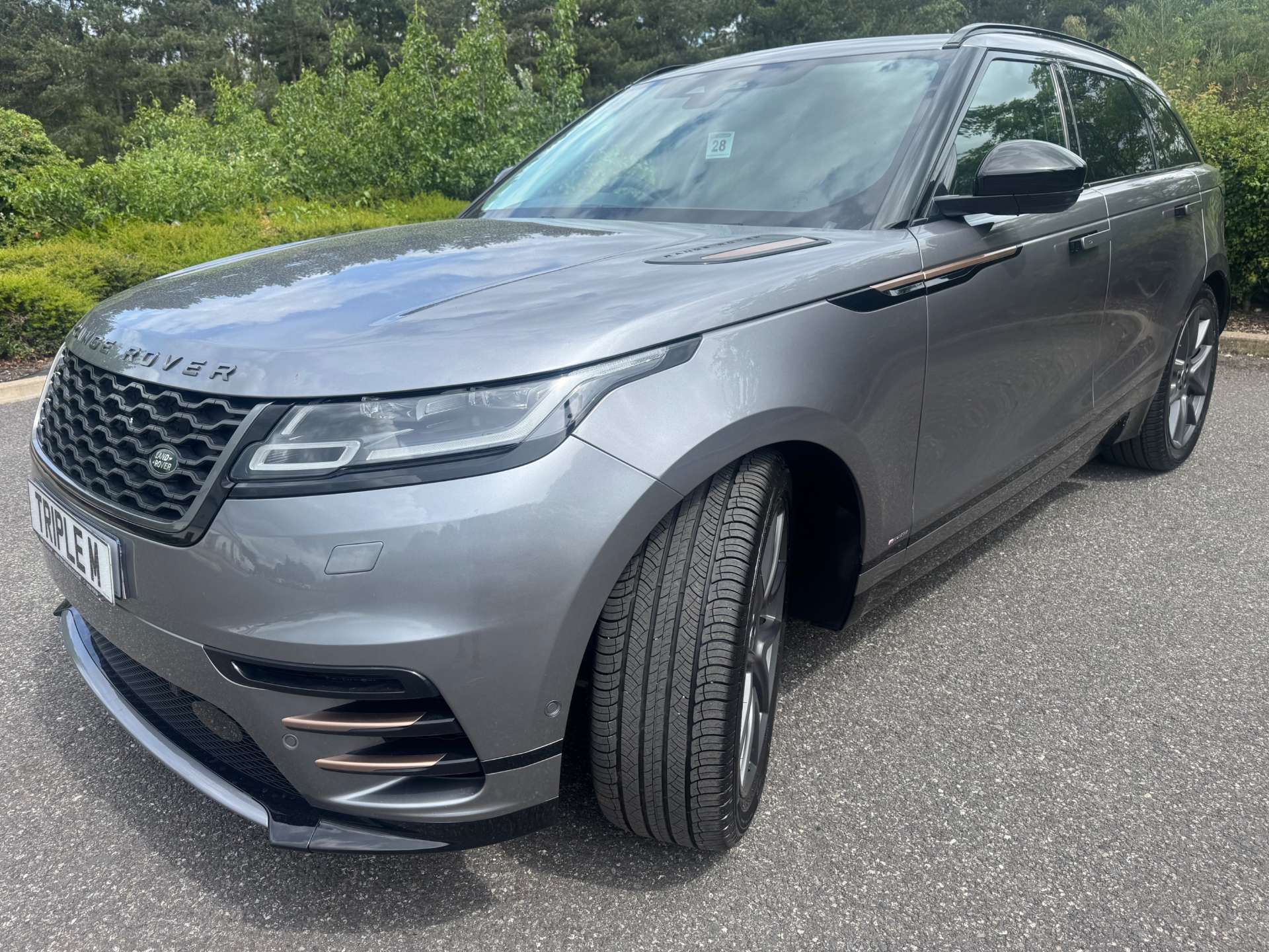 Land Rover Range Rover Velar 3.0 Range Rover Velar R-Dynamic HSE D MHEV Auto 4WD 5dr 5dr Automatic 2026