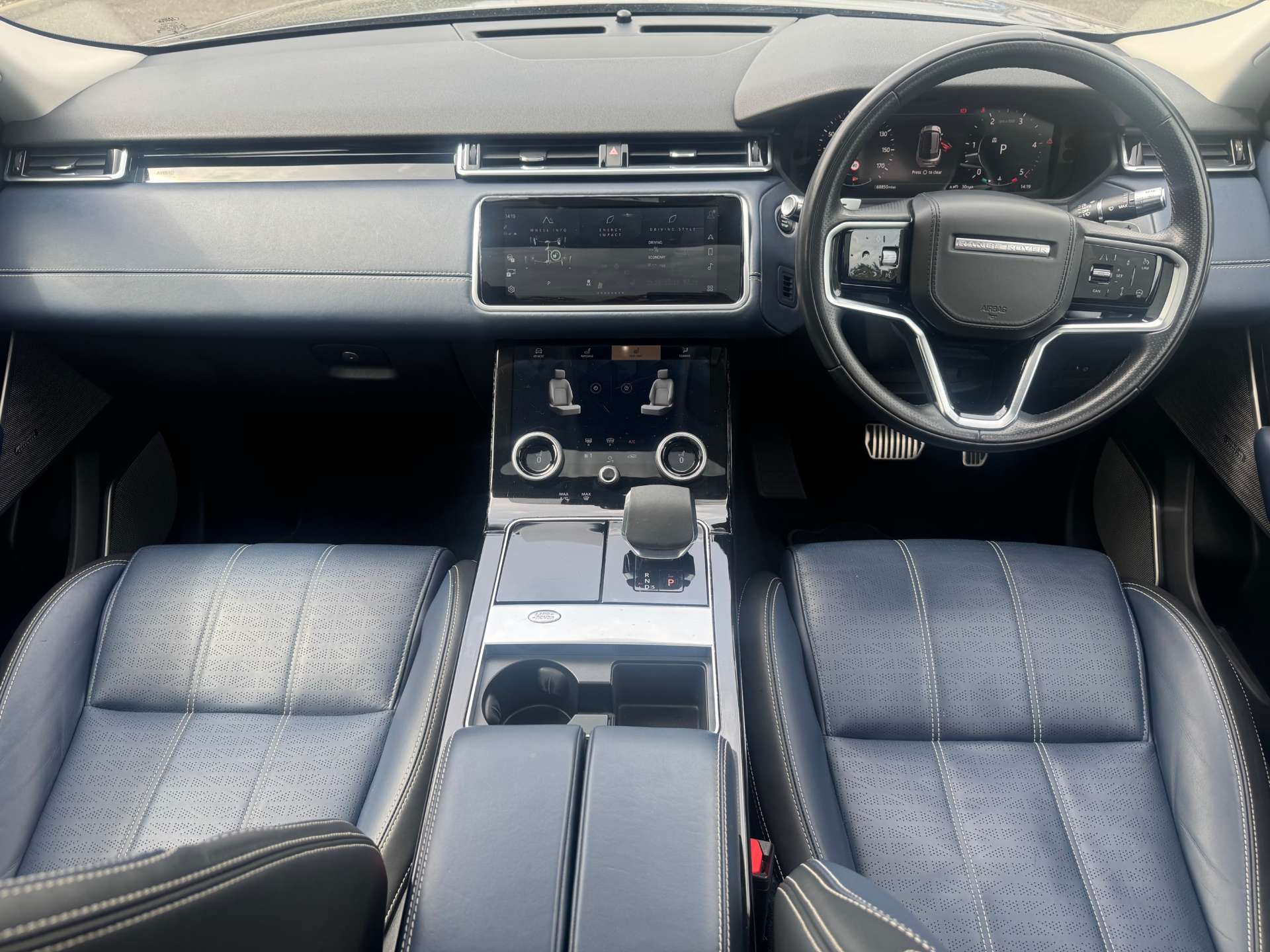 Land Rover Range Rover Velar 3.0 Range Rover Velar R-Dynamic HSE D MHEV Auto 4WD 5dr 5dr Automatic 2026