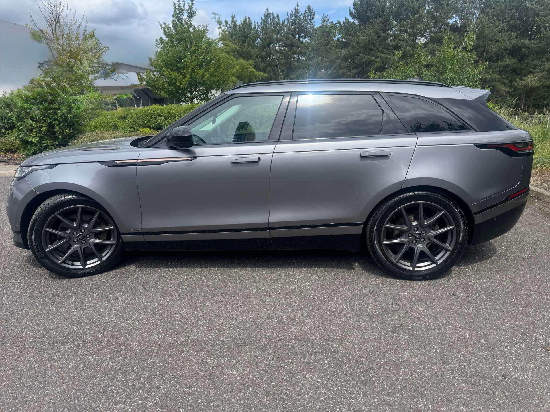 Land Rover Range Rover Velar 3.0 Range Rover Velar R-Dynamic HSE D MHEV Auto 4WD 5dr 5dr Automatic 2026
