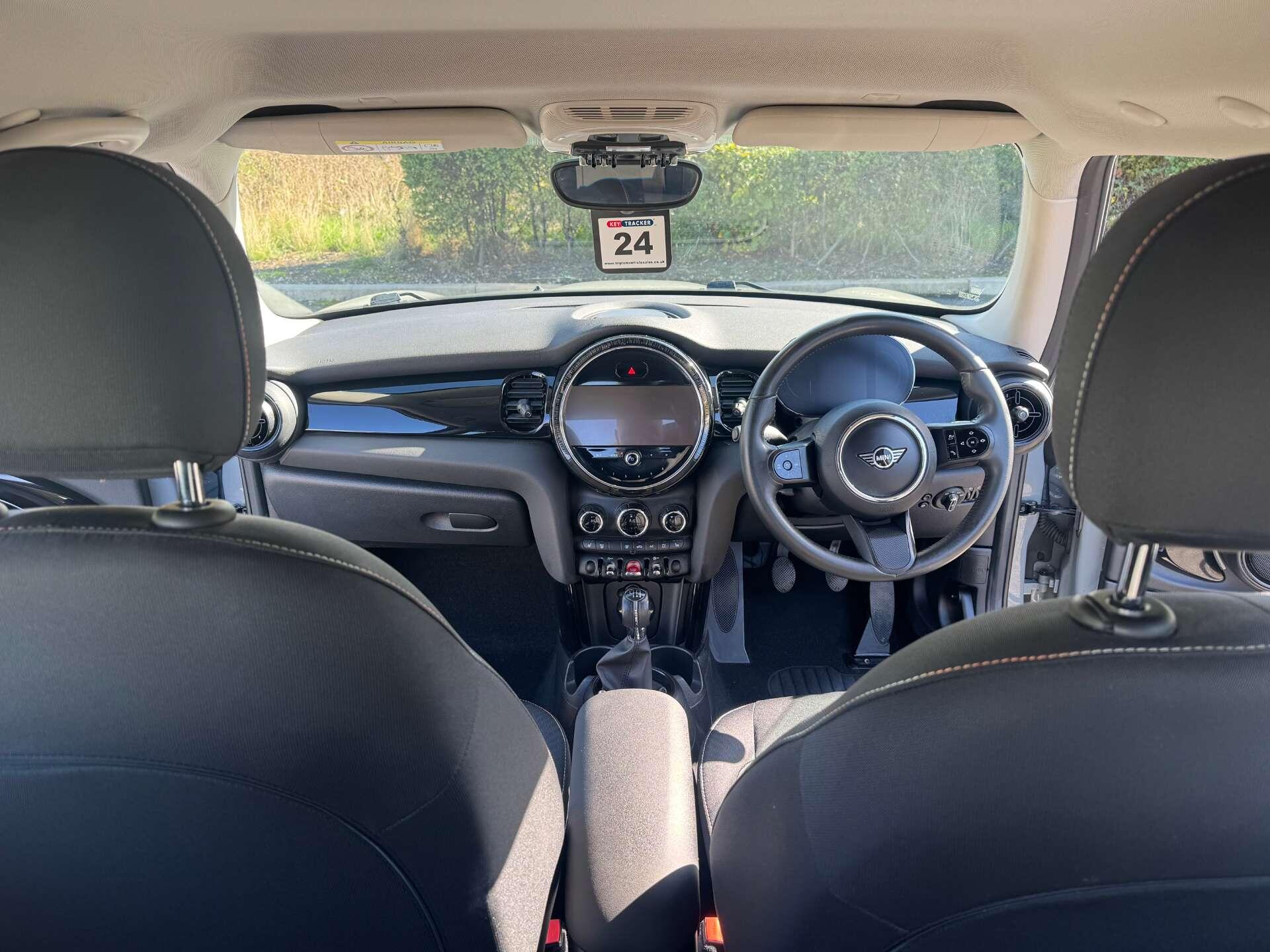 MINI Hatch 1.5 Cooper Classic 3dr 3dr Manual 2025