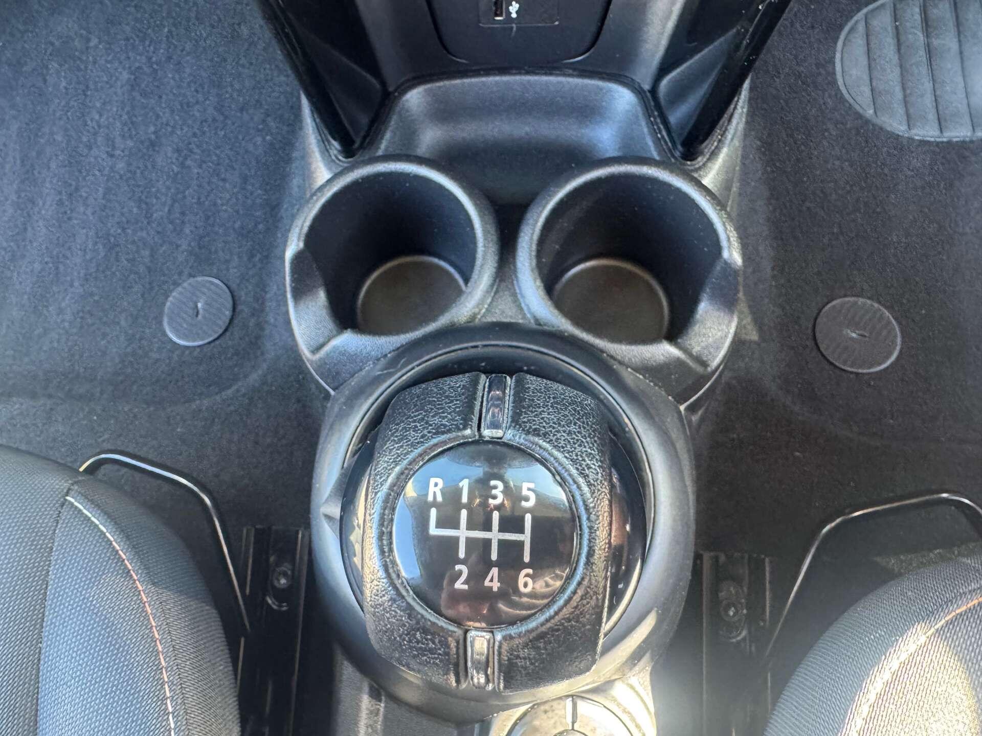 MINI Hatch 1.5 Cooper Classic 3dr 3dr Manual 2025