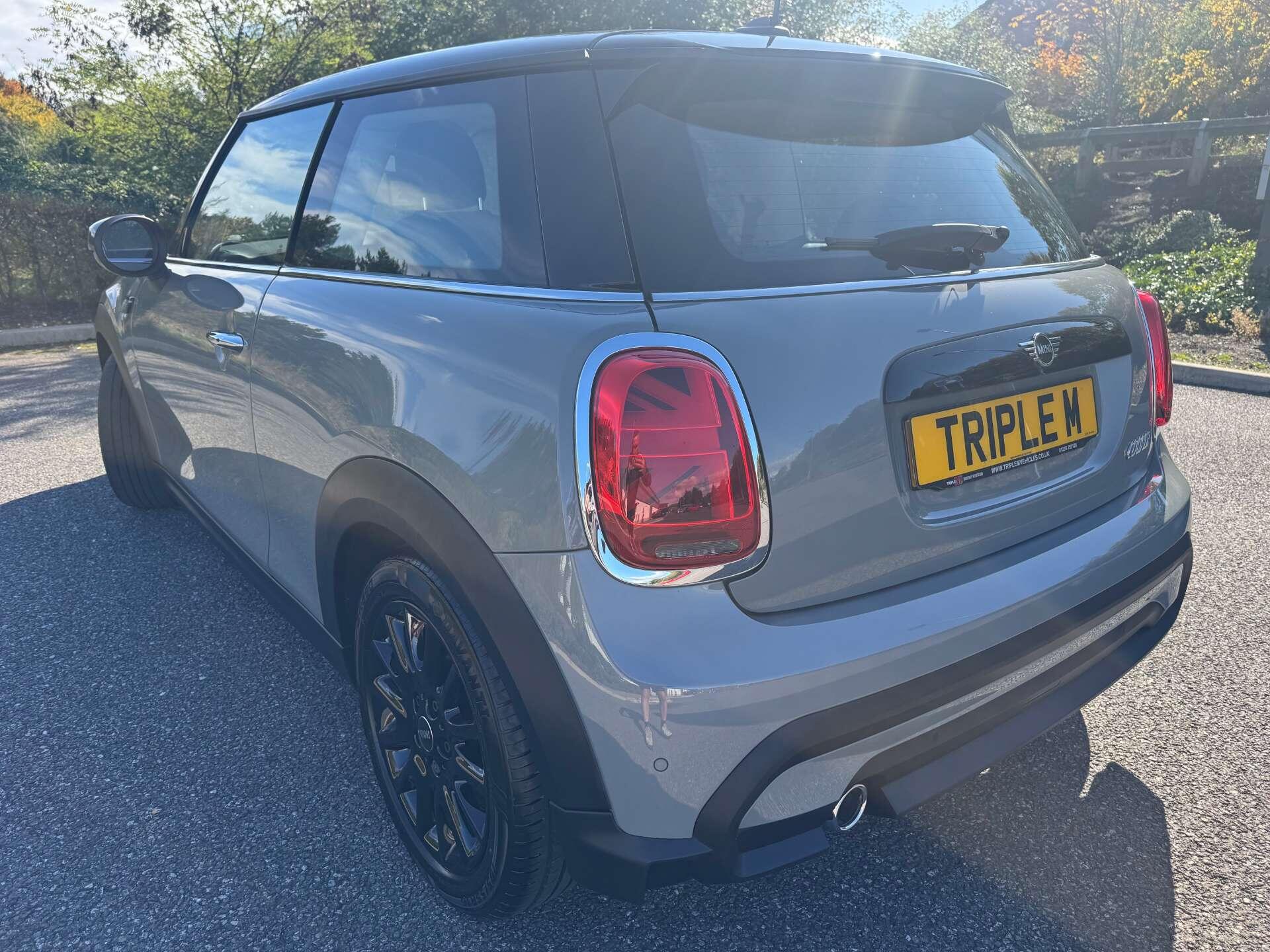 MINI Hatch 1.5 Cooper Classic 3dr 3dr Manual 2025