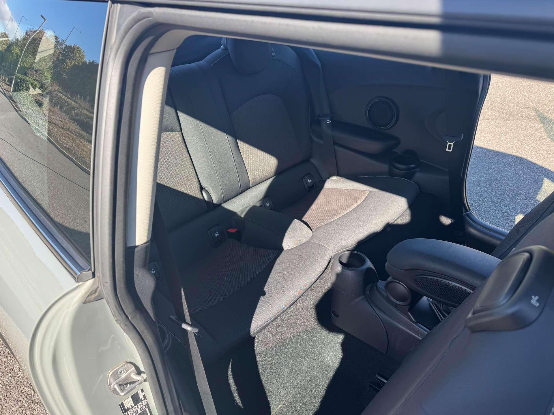 MINI Hatch 1.5 Cooper Classic 3dr 3dr Manual 2025