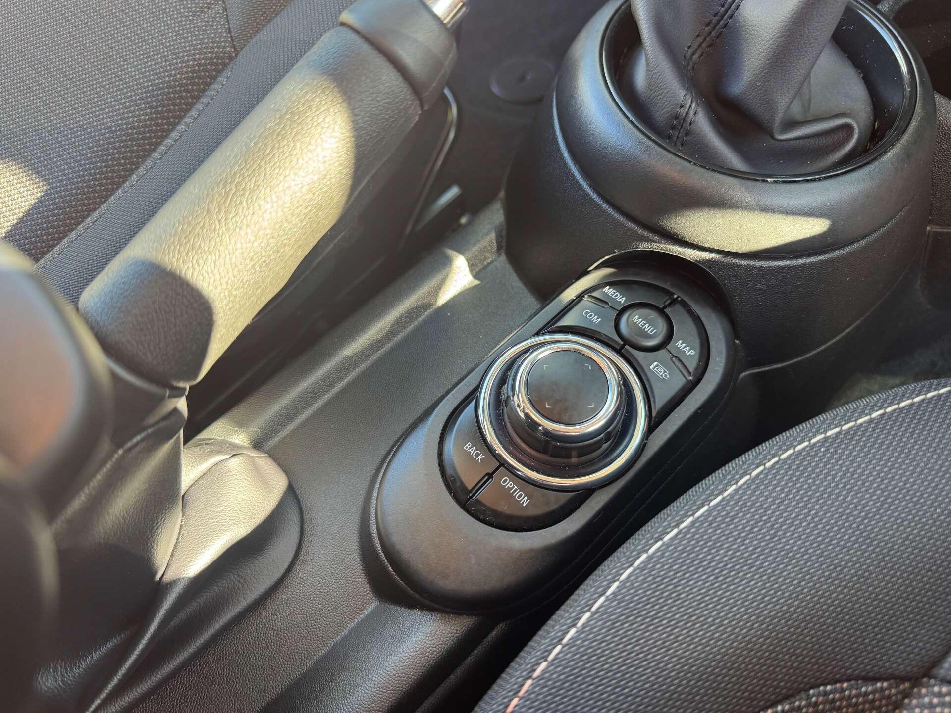 MINI Hatch 1.5 Cooper Classic 3dr 3dr Manual 2025