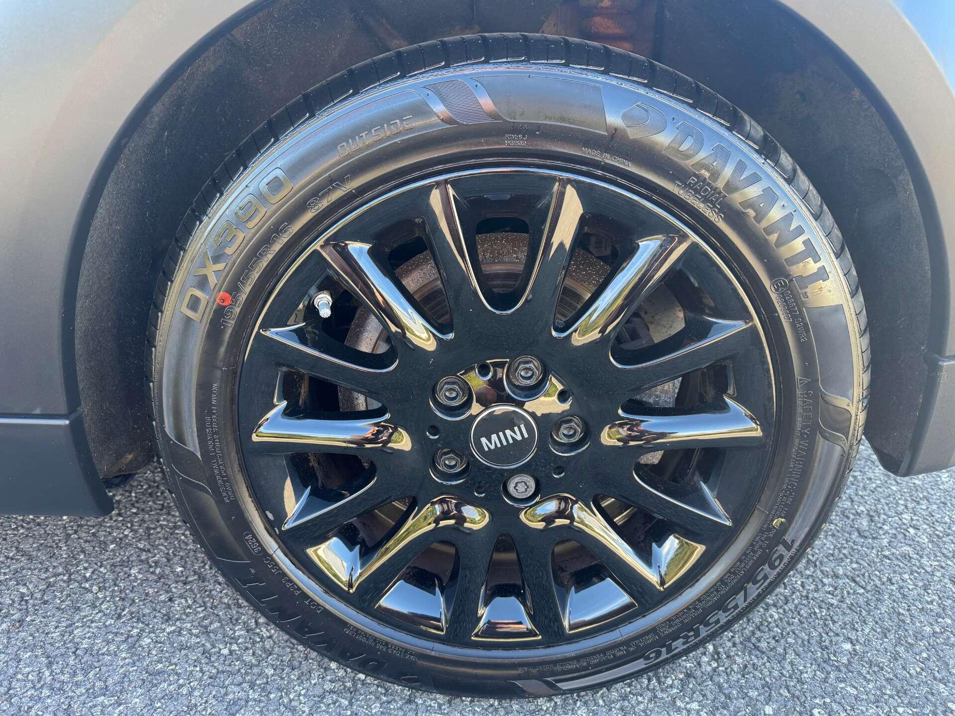 MINI Hatch 1.5 Cooper Classic 3dr 3dr Manual 2025