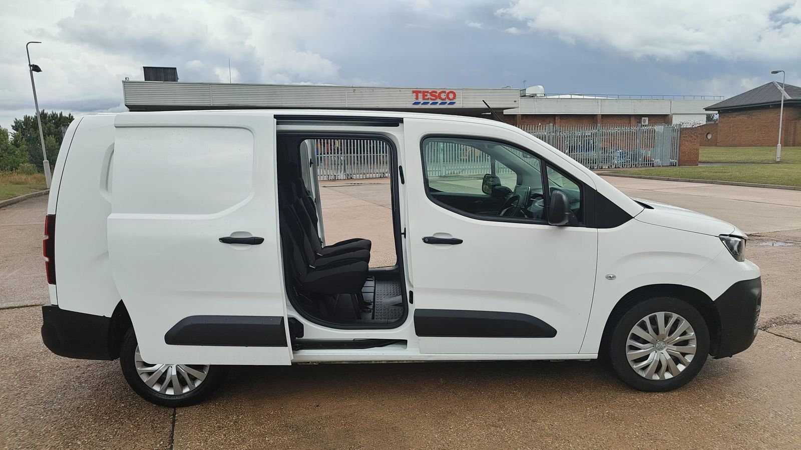 Used Peugeot Partner BlueHDi 950 Professional CREW VAN Long