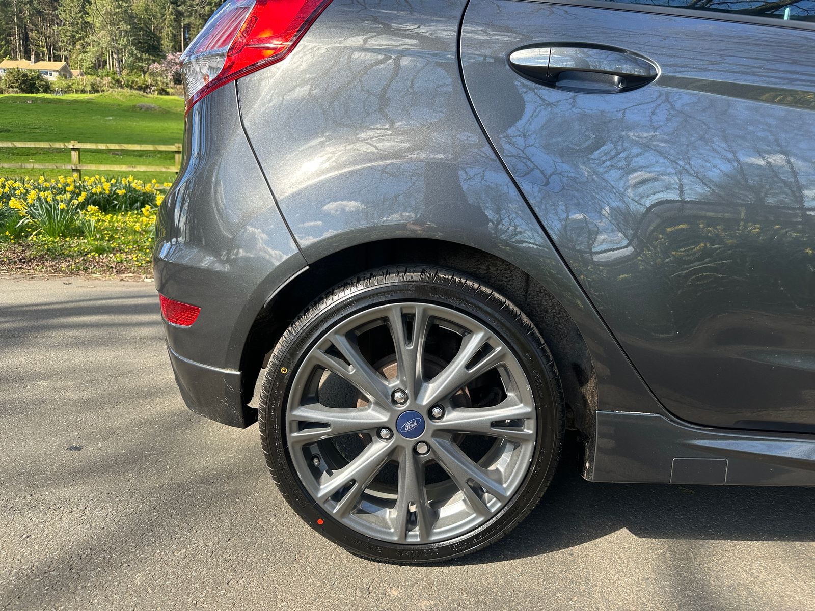 Ford Fiesta 1.0T EcoBoost ST-Line Hatchback 5dr Petrol Manual Euro 6 (s/s) (140 ps) 5dr Manual 2017