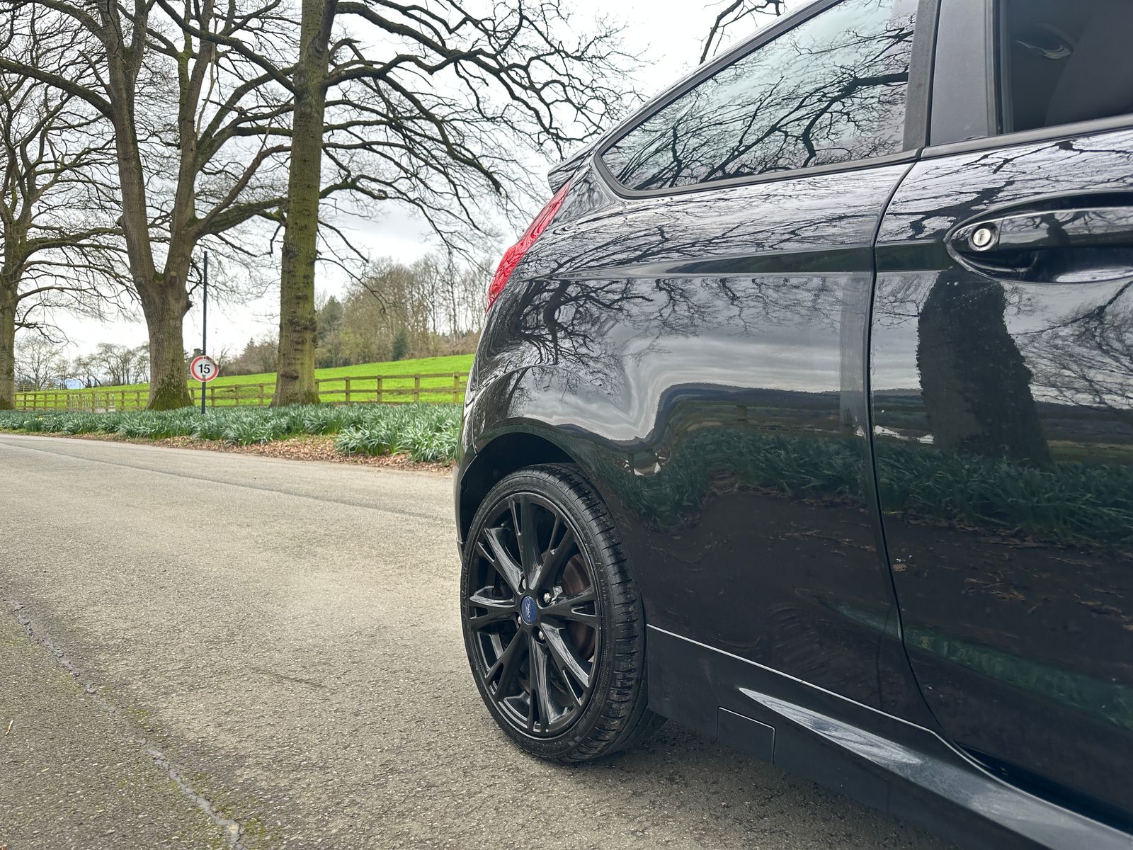 Ford Fiesta 1.0T EcoBoost Zetec S Hatchback 3dr Petrol Manual Euro 6 (s/s) (140 ps) 3dr Manual 2015