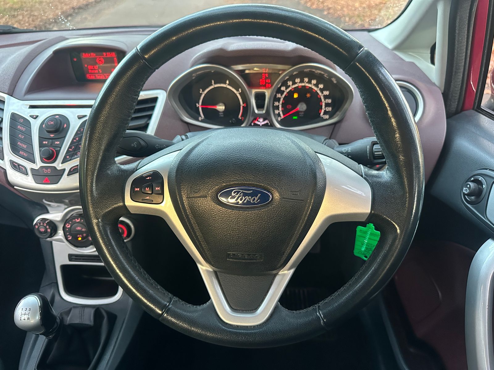 Ford Fiesta 1.25 Zetec Hatchback 5dr Petrol Manual (129 g/km, 81 bhp) 5dr Manual 2011