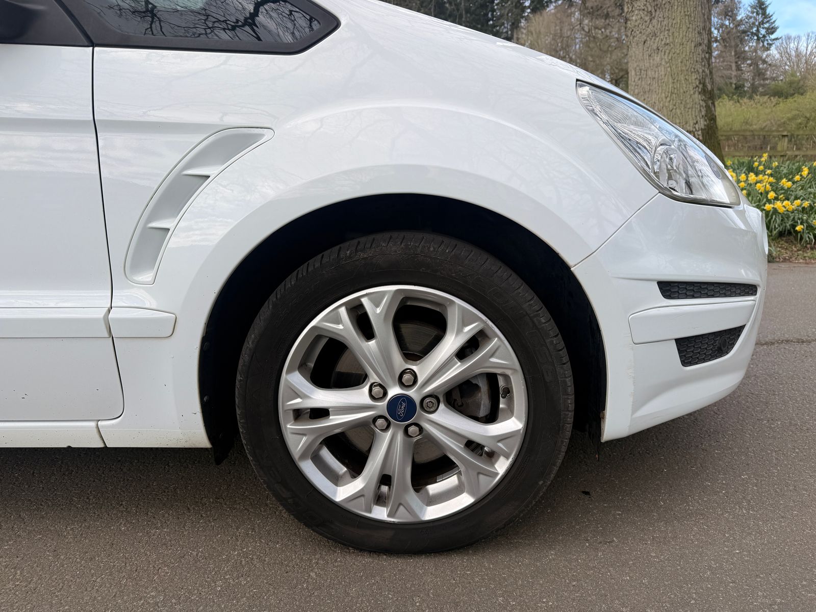 Ford S-Max 2.0 TDCi Zetec MPV 5dr Diesel Manual Euro 5 (140 ps) 5dr Manual 2012