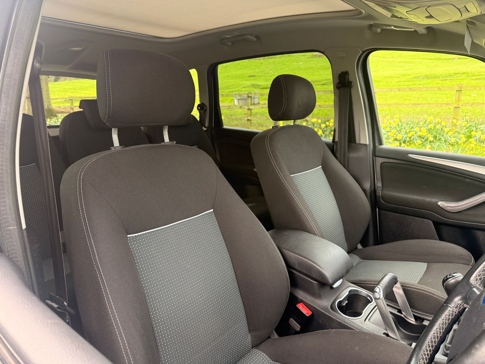 Ford S-Max 2.0 TDCi Zetec MPV 5dr Diesel Manual Euro 5 (140 ps) 5dr Manual 2012