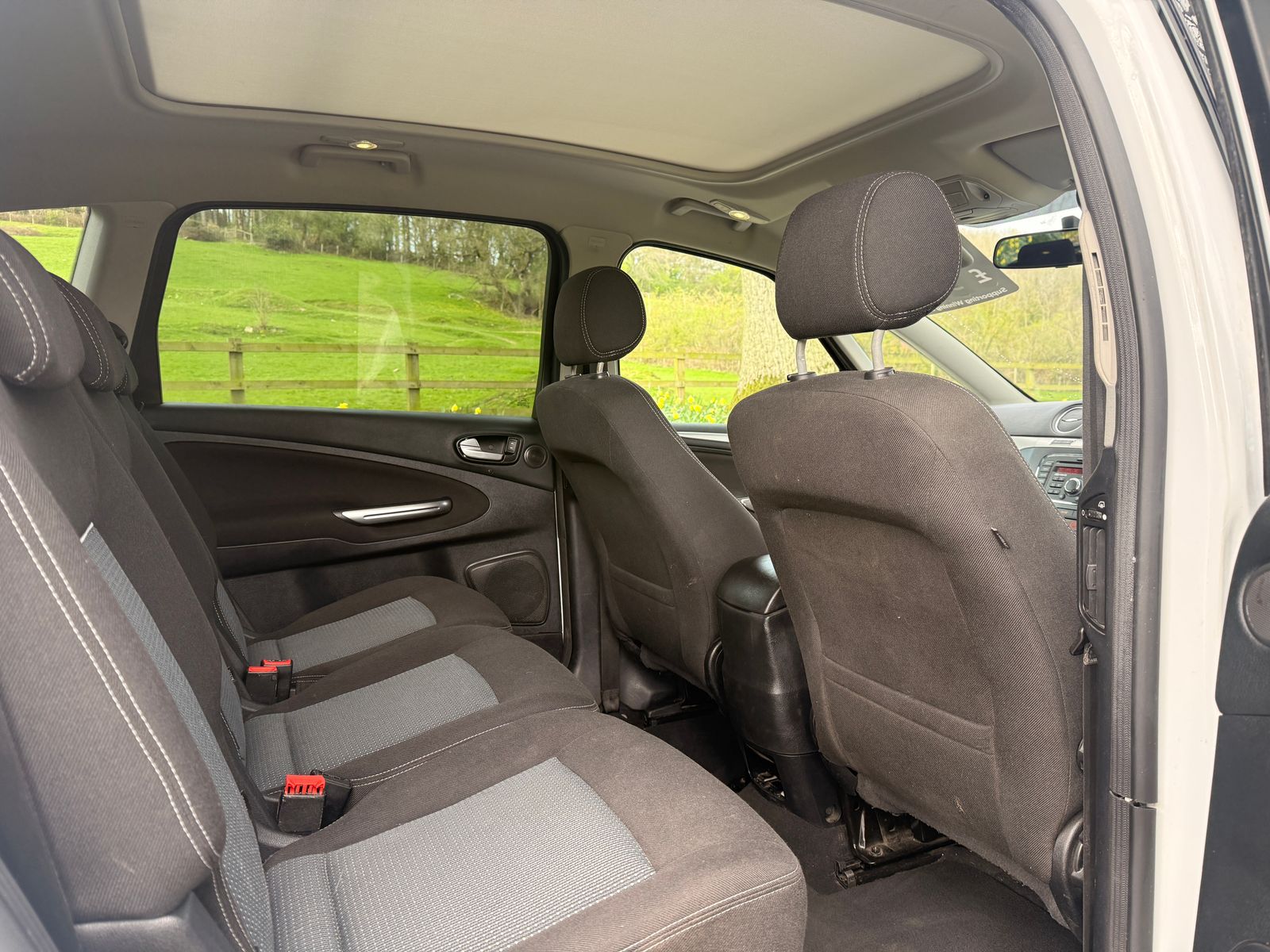 Ford S-Max 2.0 TDCi Zetec MPV 5dr Diesel Manual Euro 5 (140 ps) 5dr Manual 2012