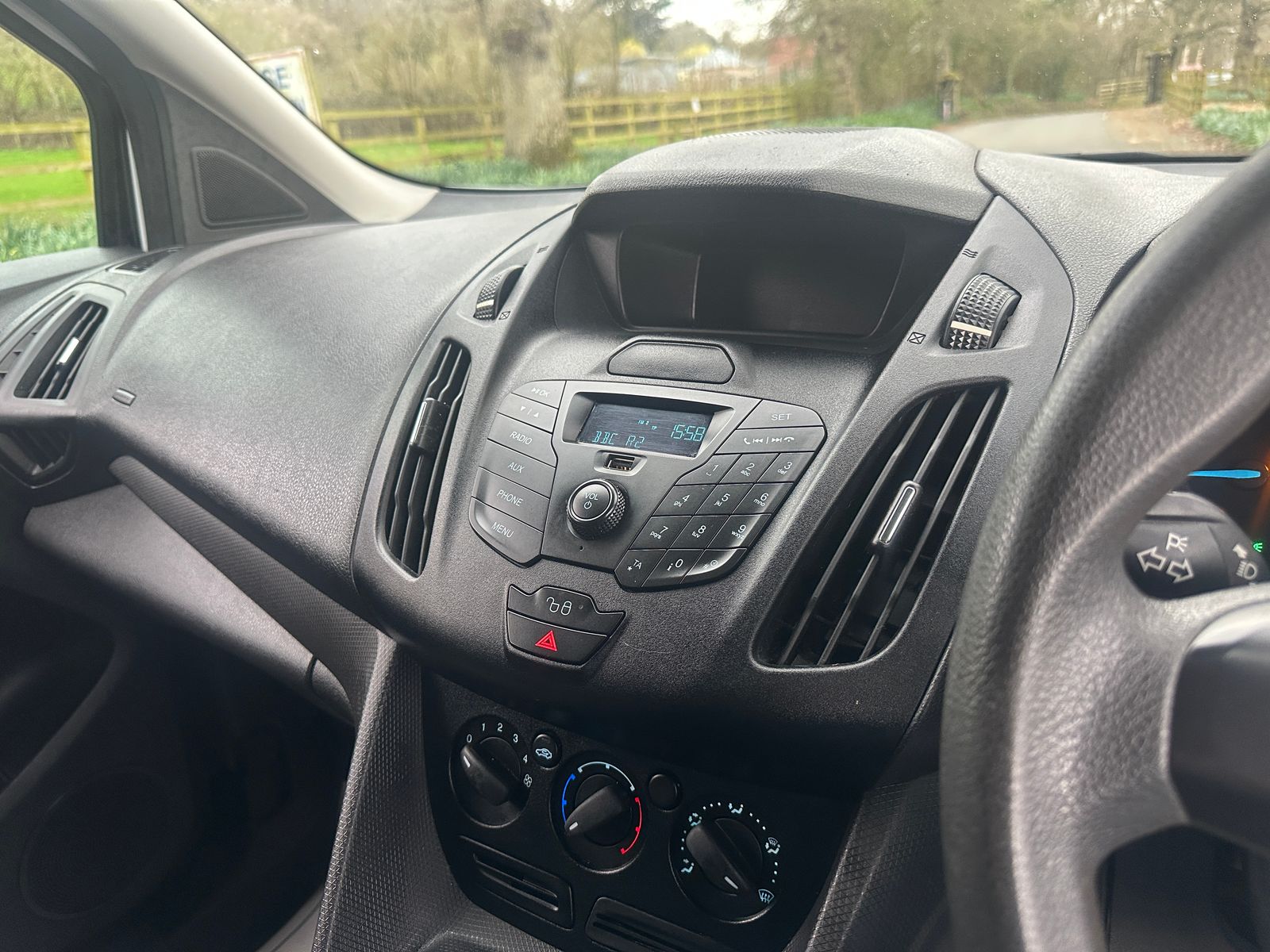 Ford Transit Connect 1.5 TDCi 200 Panel Van 5dr Diesel Manual L1 H1 (120 g/km, 74 bhp) 5dr Manual 2018