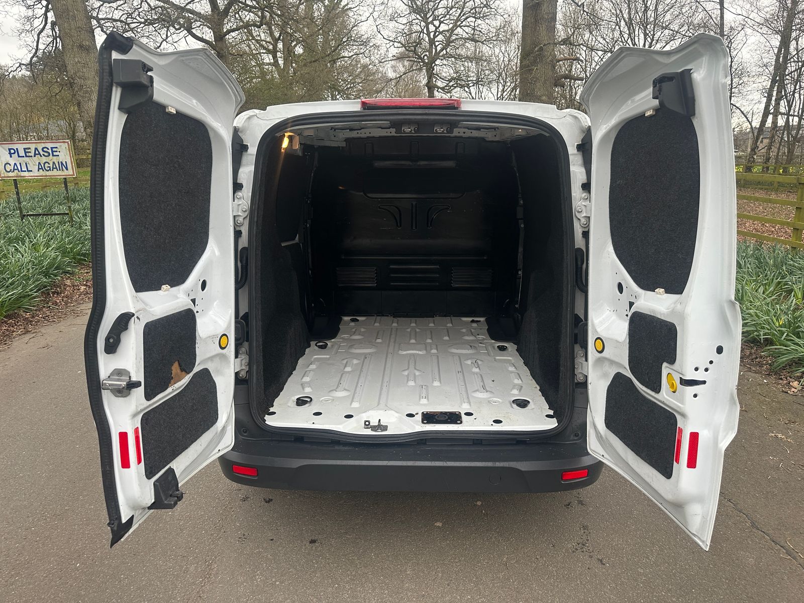 Ford Transit Connect 1.5 TDCi 200 Panel Van 5dr Diesel Manual L1 H1 (120 g/km, 74 bhp) 5dr Manual 2018