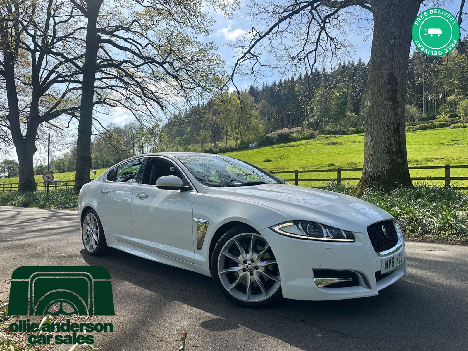 Jaguar XF 3.0d S V6 Premium Luxury Saloon 4dr Diesel Auto Euro 5 (275 ps) 4dr Automatic 2011