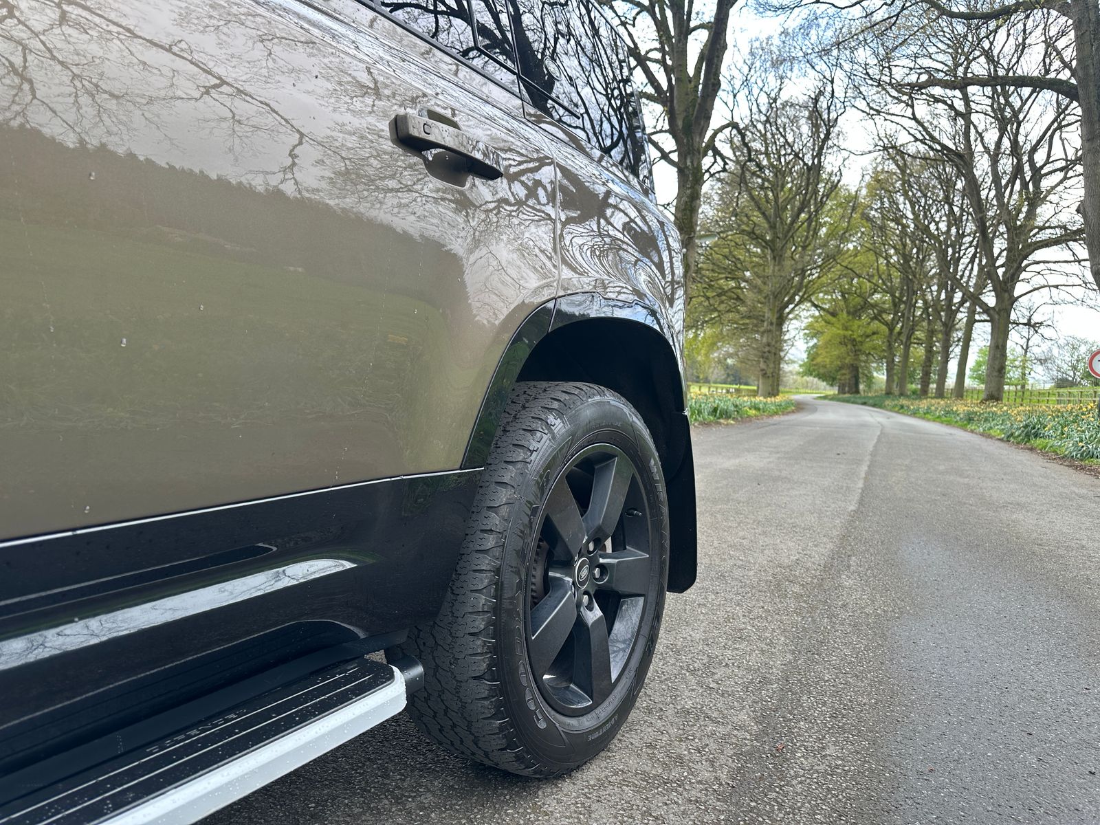 Land Rover DEFENDER 110 3.0 D250 MHEV X-Dynamic HSE SUV 5dr Diesel Auto 4WD Euro 6 (s/s) (250 ps) 5dr Automatic 2023