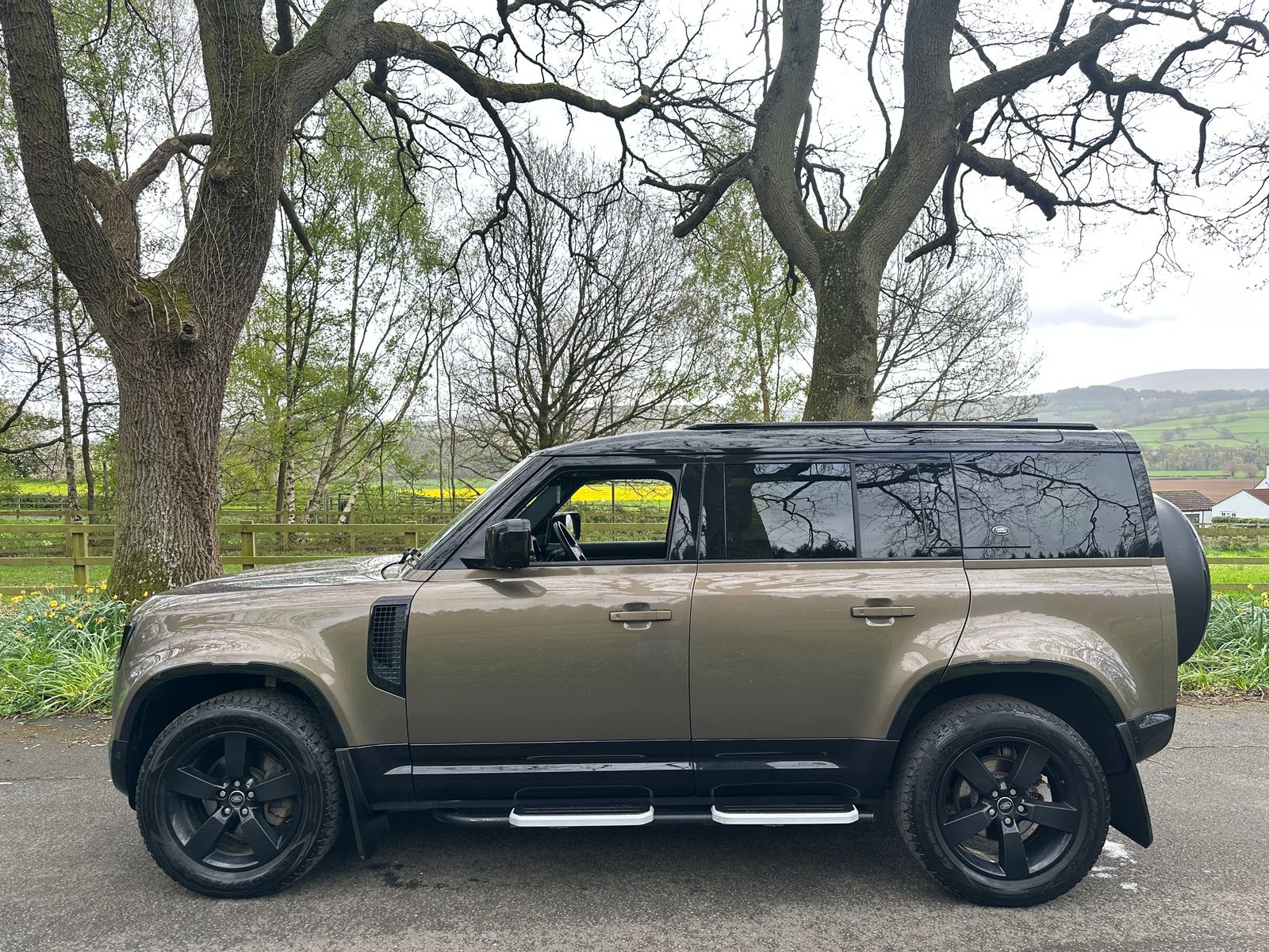 Land Rover DEFENDER 110 3.0 D250 MHEV X-Dynamic HSE SUV 5dr Diesel Auto 4WD Euro 6 (s/s) (250 ps) 5dr Automatic 2023