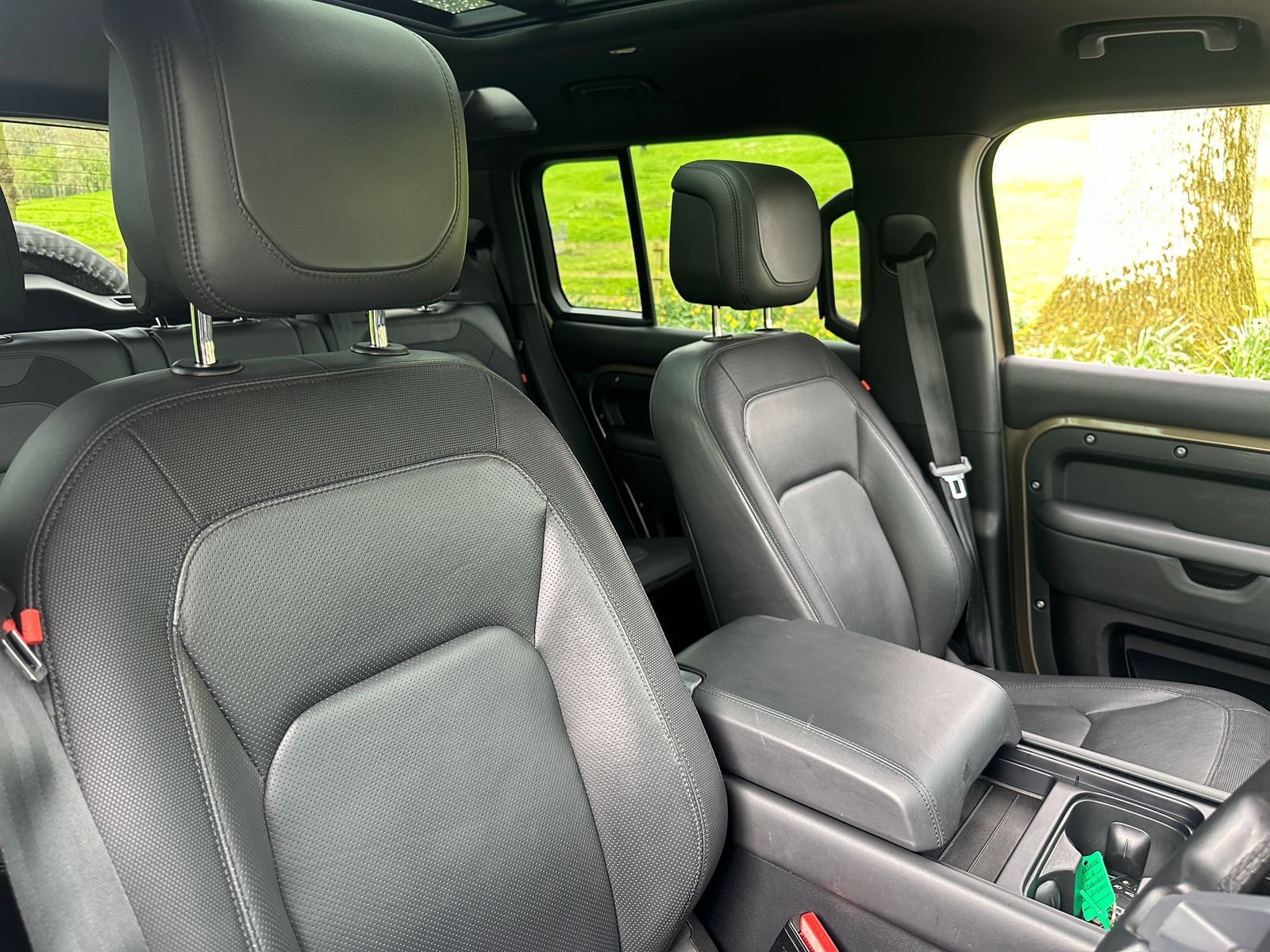 Land Rover DEFENDER 110 3.0 D250 MHEV X-Dynamic HSE SUV 5dr Diesel Auto 4WD Euro 6 (s/s) (250 ps) 5dr Automatic 2023