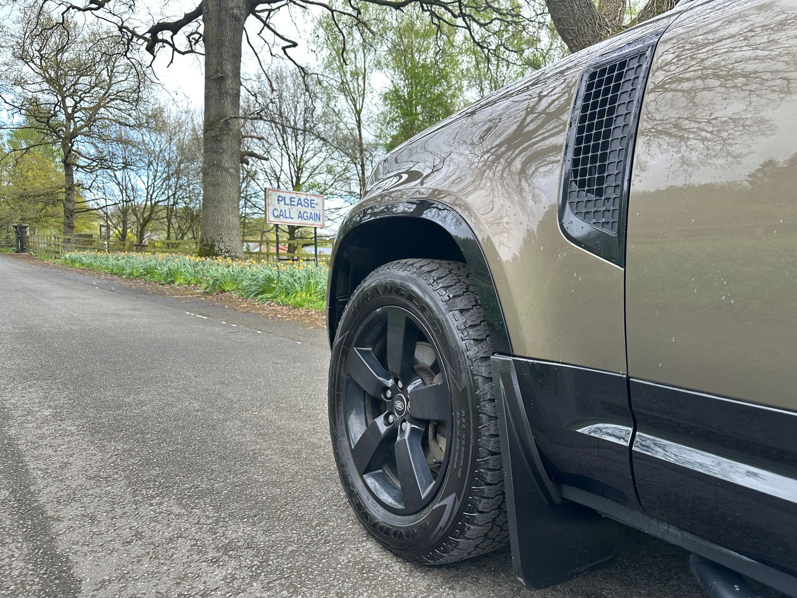 Land Rover DEFENDER 110 3.0 D250 MHEV X-Dynamic HSE SUV 5dr Diesel Auto 4WD Euro 6 (s/s) (250 ps) 5dr Automatic 2023