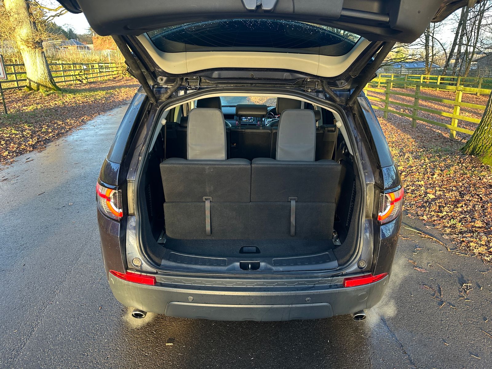 Land Rover Discovery Sport 2.0 TD4 HSE Luxury SUV 5dr Diesel Auto 4WD Euro 6 (s/s) (180 ps) 5dr Automatic 2016