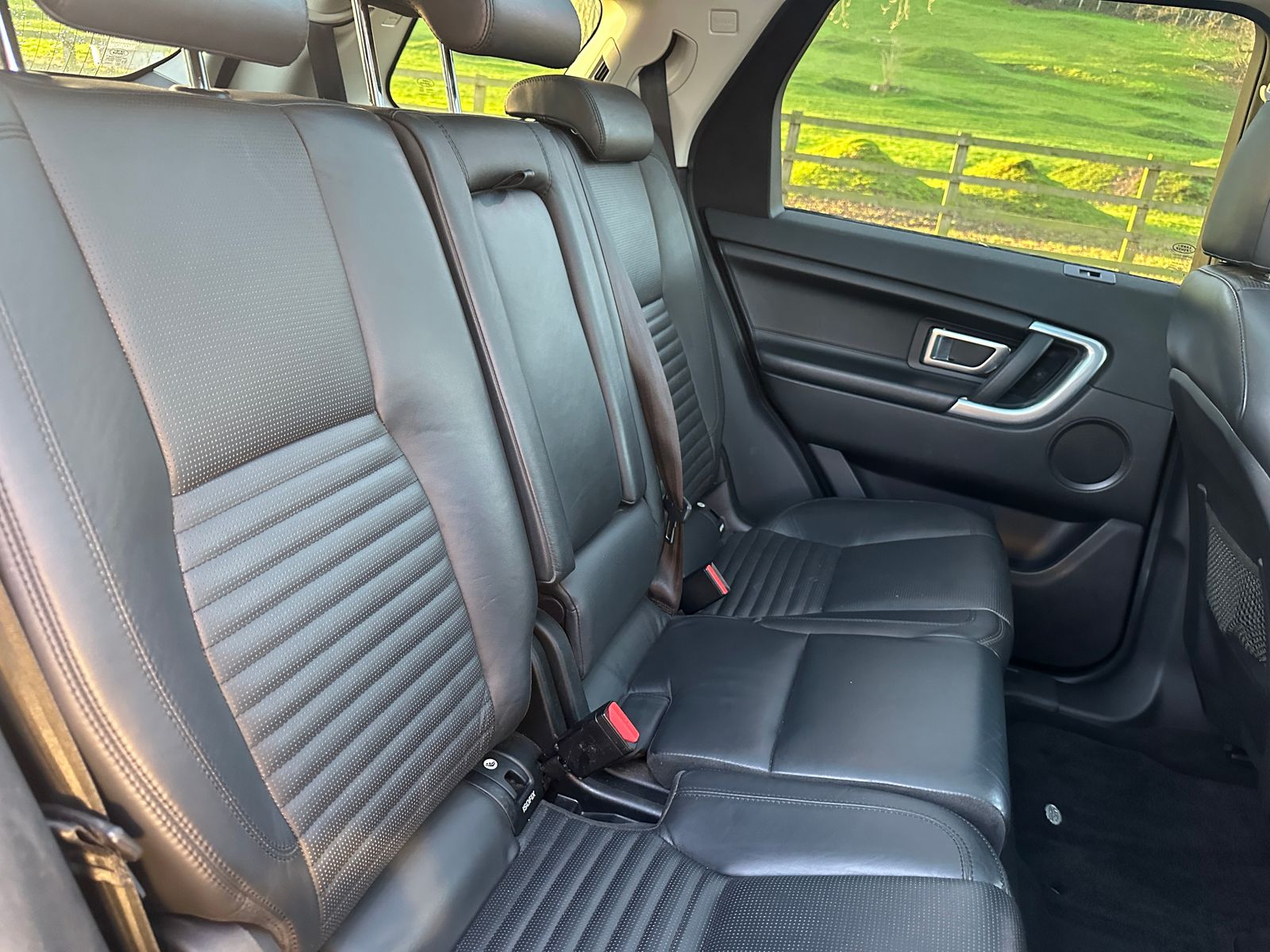 Land Rover Discovery Sport 2.0 TD4 HSE Luxury SUV 5dr Diesel Auto 4WD Euro 6 (s/s) (180 ps) 5dr Automatic 2016