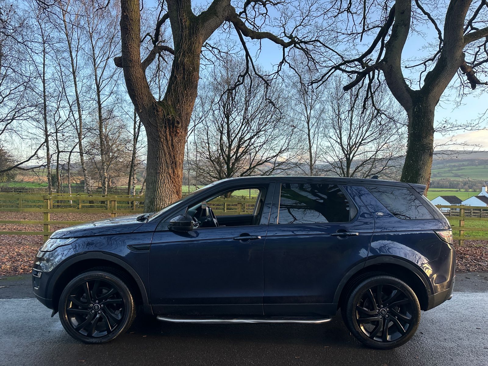 Land Rover Discovery Sport 2.0 TD4 HSE Luxury SUV 5dr Diesel Auto 4WD Euro 6 (s/s) (180 ps) 5dr Automatic 2016