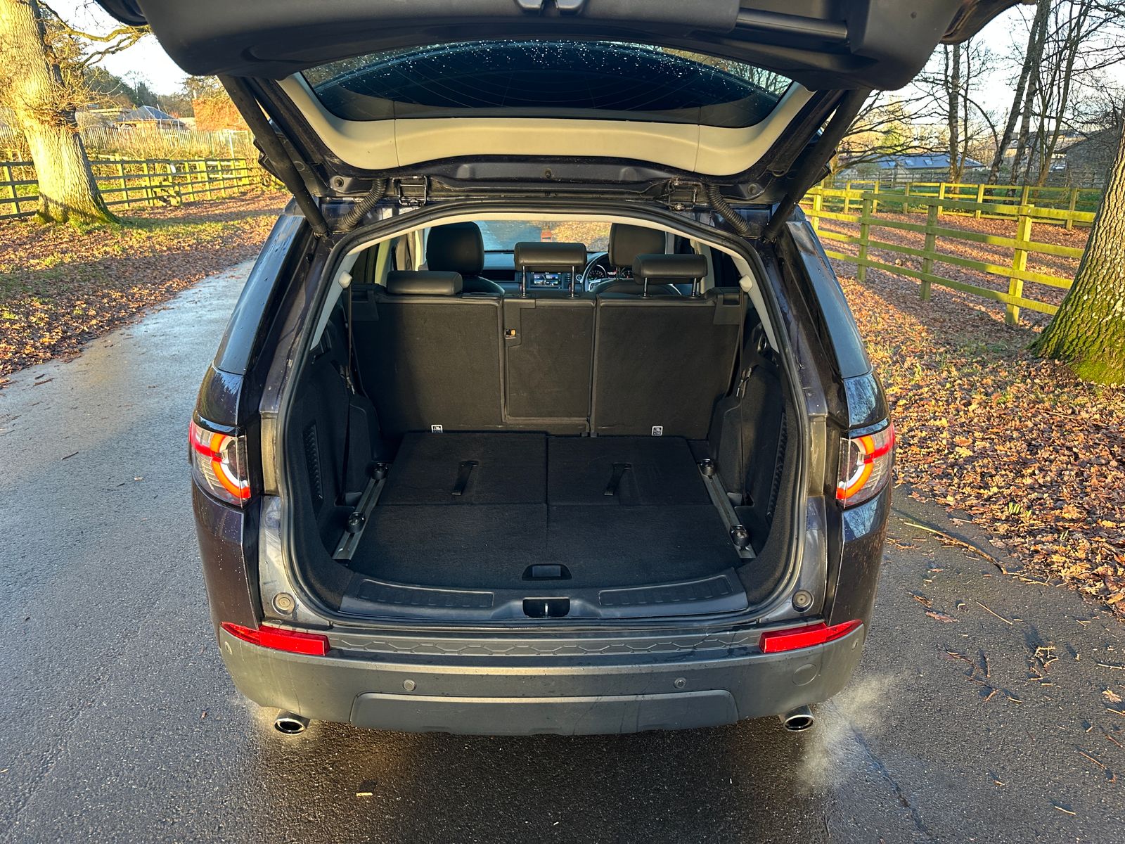 Land Rover Discovery Sport 2.0 TD4 HSE Luxury SUV 5dr Diesel Auto 4WD Euro 6 (s/s) (180 ps) 5dr Automatic 2016