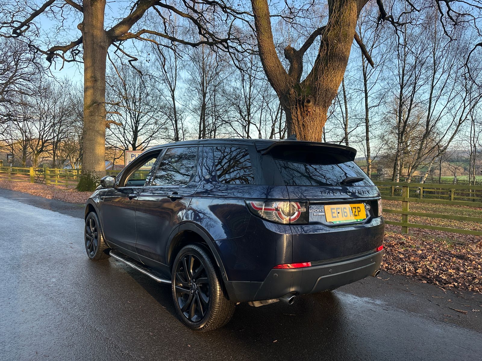 Land Rover Discovery Sport 2.0 TD4 HSE Luxury SUV 5dr Diesel Auto 4WD Euro 6 (s/s) (180 ps) 5dr Automatic 2016