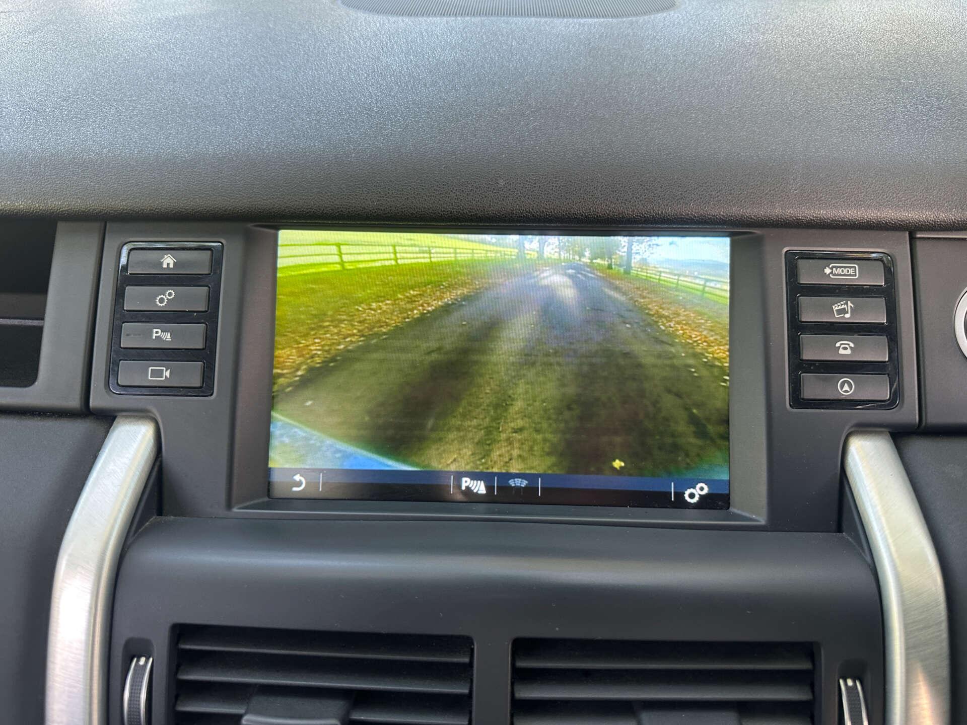 Land Rover Discovery Sport 2.2 Discovery Sport HSE SD4 Auto 4WD 5dr 5dr Automatic 2015