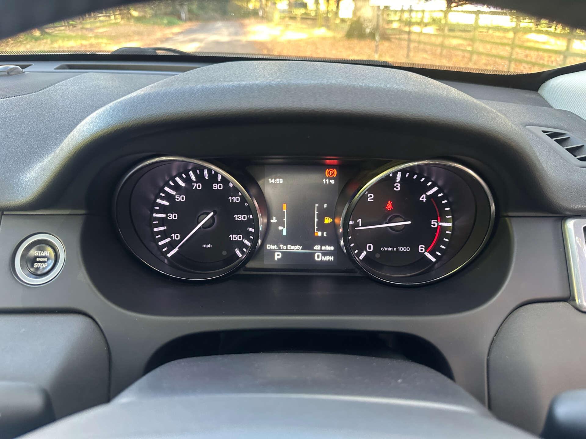 Land Rover Discovery Sport 2.2 Discovery Sport HSE SD4 Auto 4WD 5dr 5dr Automatic 2015