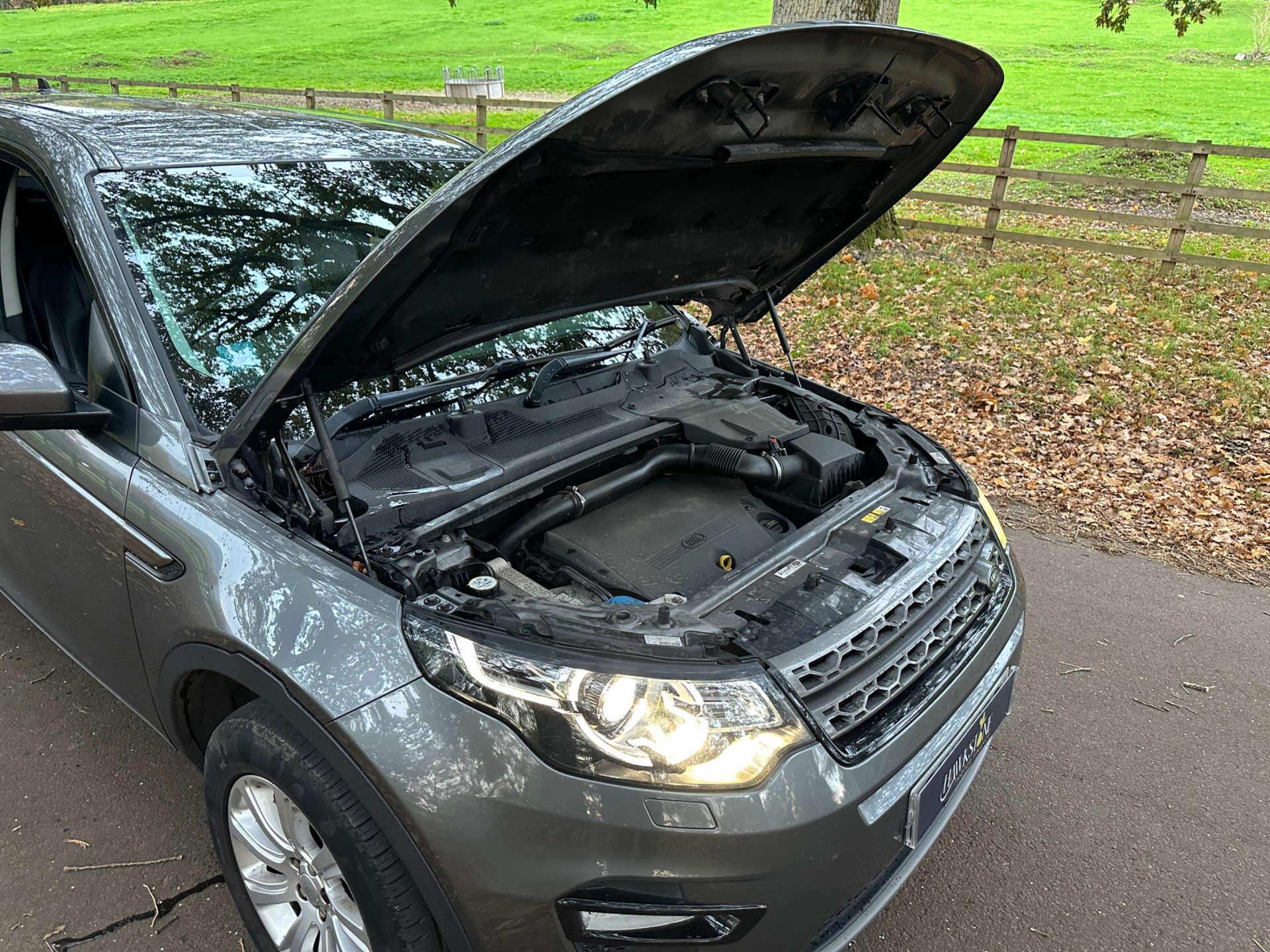 Land Rover Discovery Sport 2.2 Discovery Sport SE Tech SD4 Auto 4WD 5dr 5dr Automatic 2015