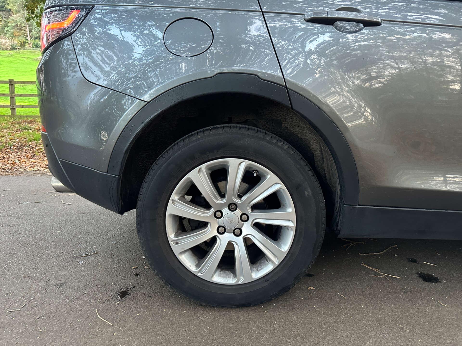 Land Rover Discovery Sport 2.2 Discovery Sport SE Tech SD4 Auto 4WD 5dr 5dr Automatic 2015