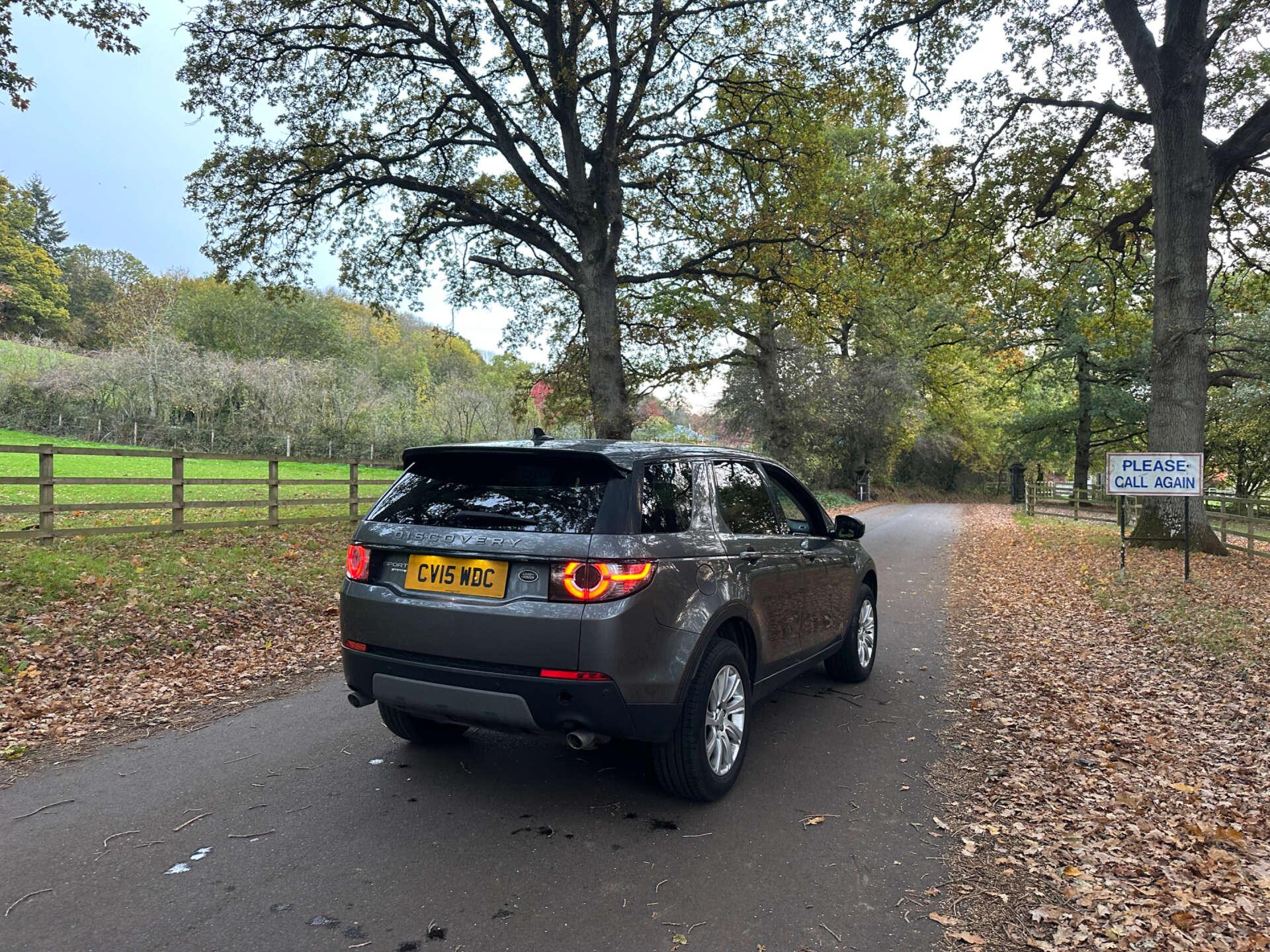 Land Rover Discovery Sport 2.2 Discovery Sport SE Tech SD4 Auto 4WD 5dr 5dr Automatic 2015