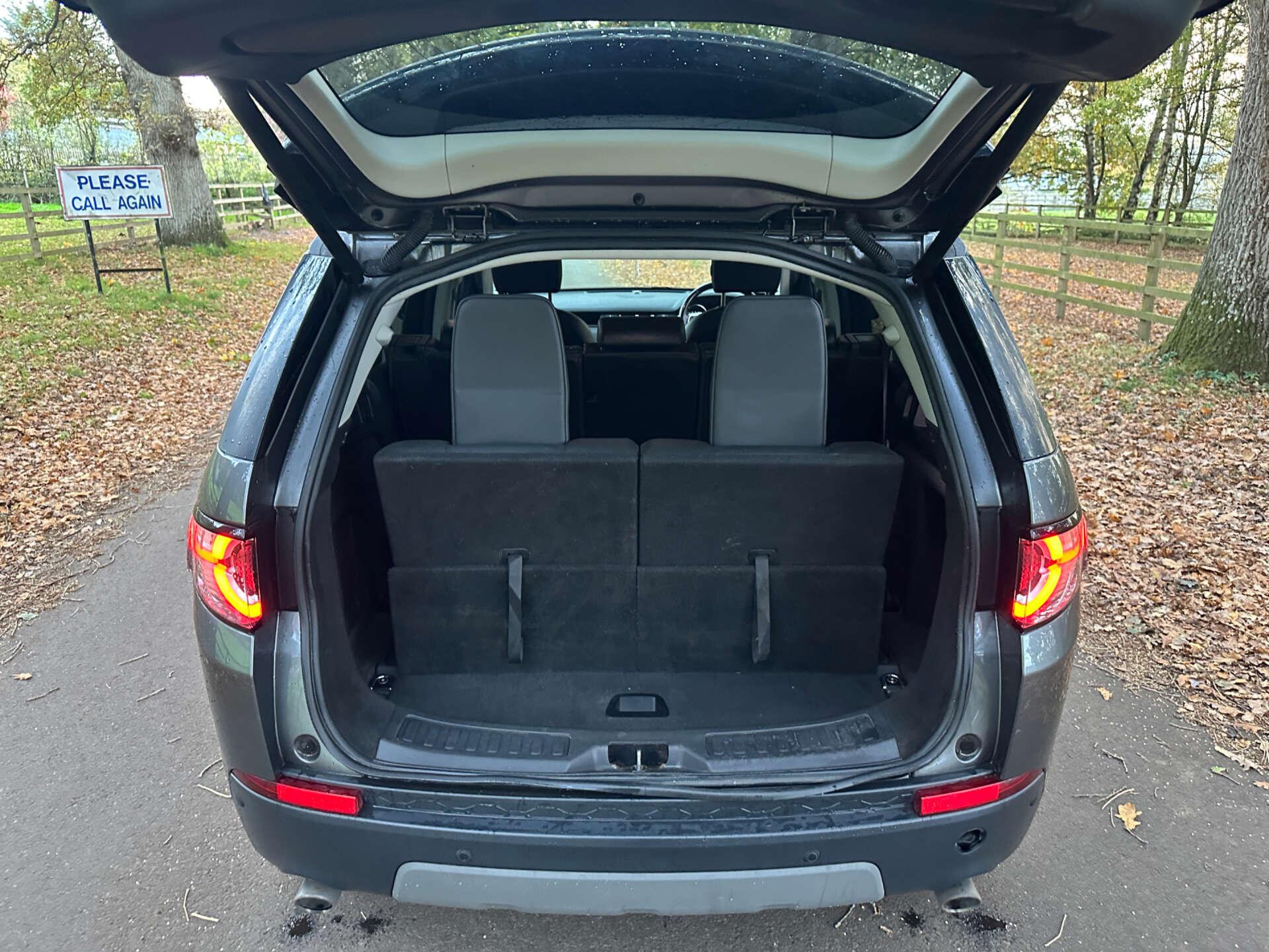 Land Rover Discovery Sport 2.2 Discovery Sport SE Tech SD4 Auto 4WD 5dr 5dr Automatic 2015