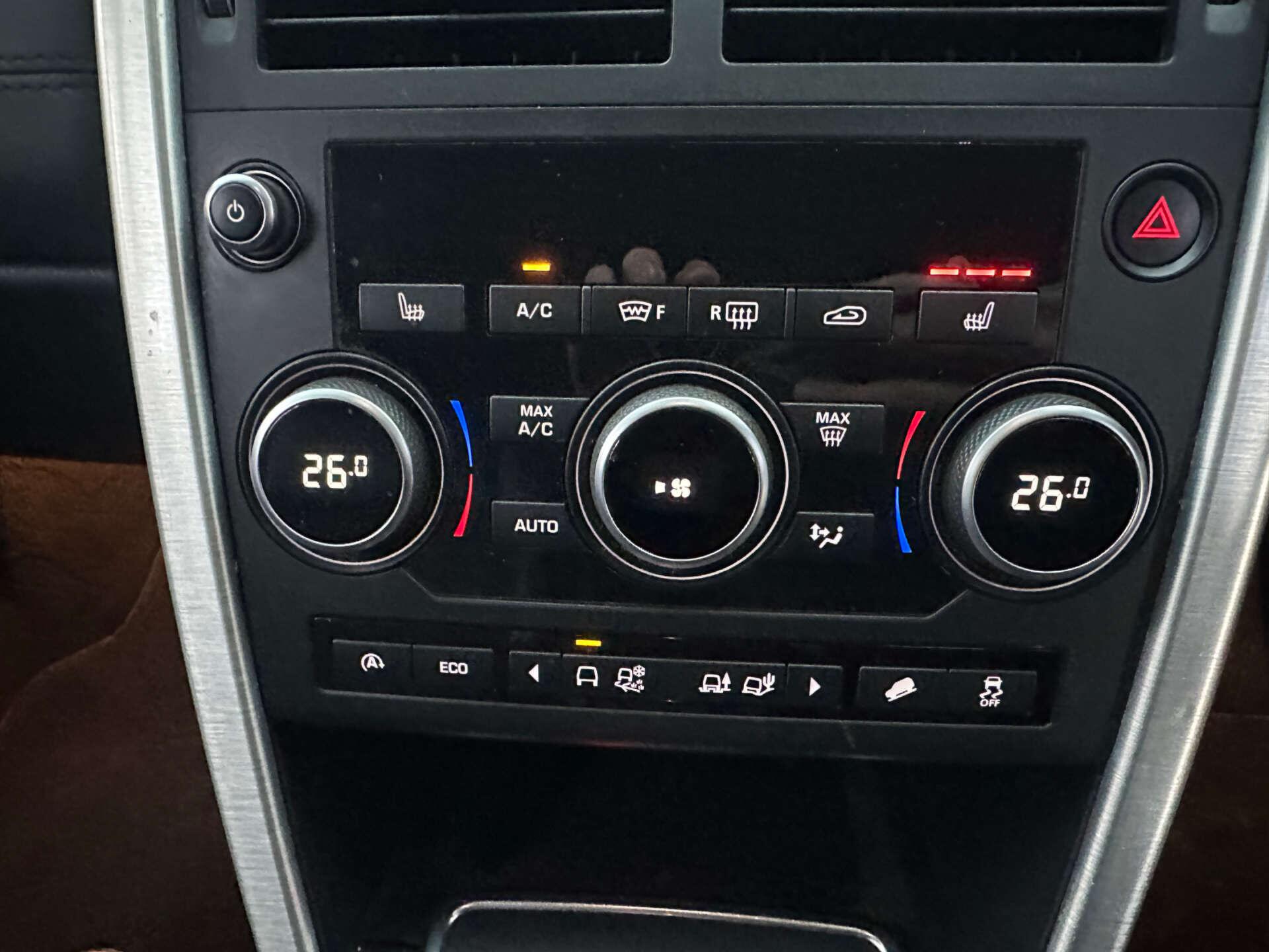 Land Rover Discovery Sport 2.2 Discovery Sport SE Tech SD4 Auto 4WD 5dr 5dr Automatic 2015