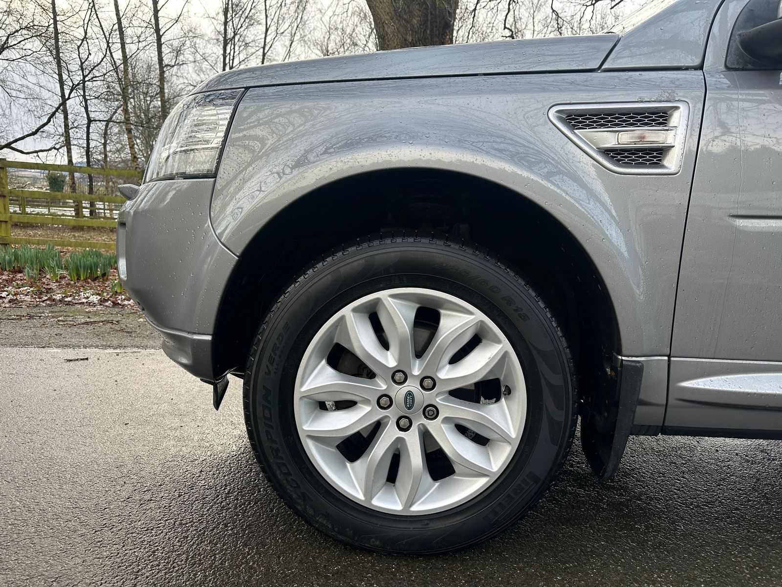 Land Rover Freelander 2 2.2 SD4 HSE SUV 5dr Diesel CommandShift 4WD Euro 5 (190 ps) 5dr Automatic 2026
