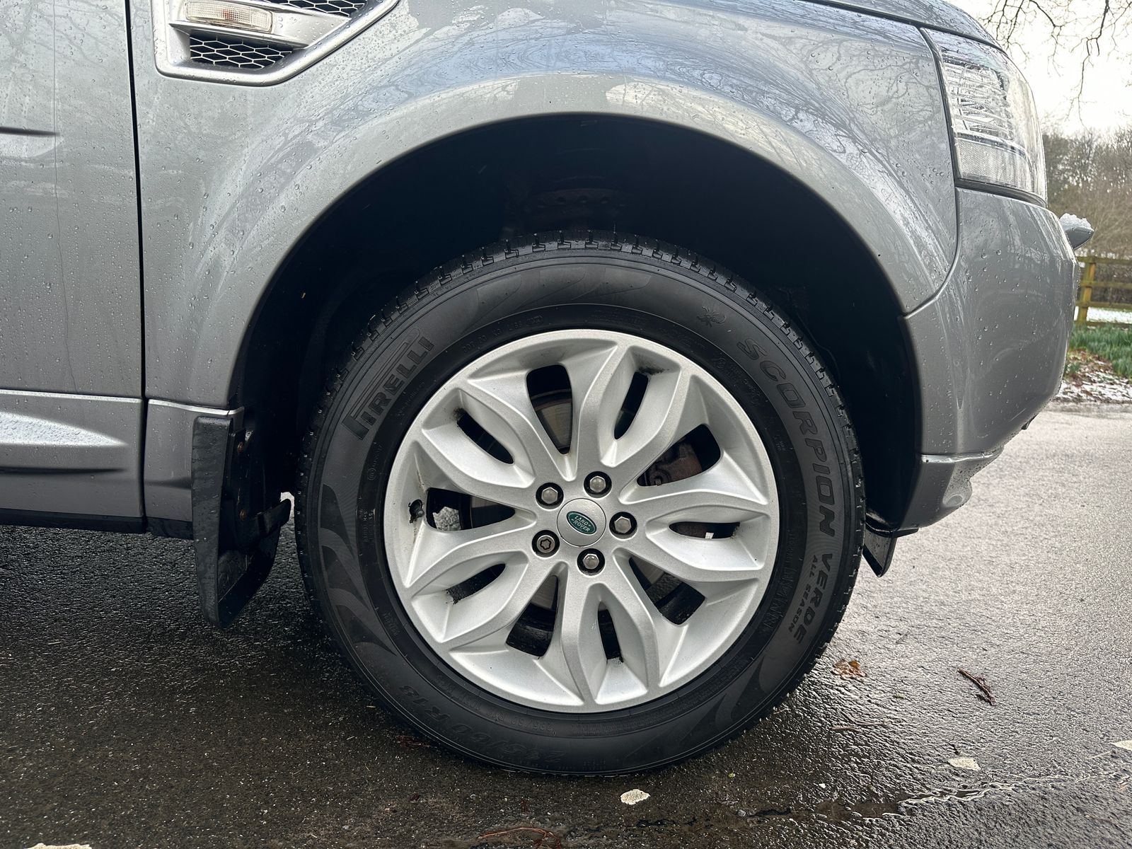 Land Rover Freelander 2 2.2 SD4 HSE SUV 5dr Diesel CommandShift 4WD Euro 5 (190 ps) 5dr Automatic 2026