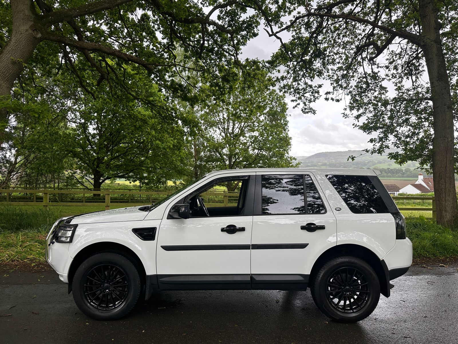 Land Rover Freelander 2 2.2 TD4 GS SUV 5dr Diesel Manual 4WD Euro 5 (s/s) (150 ps) 5dr Manual 2011