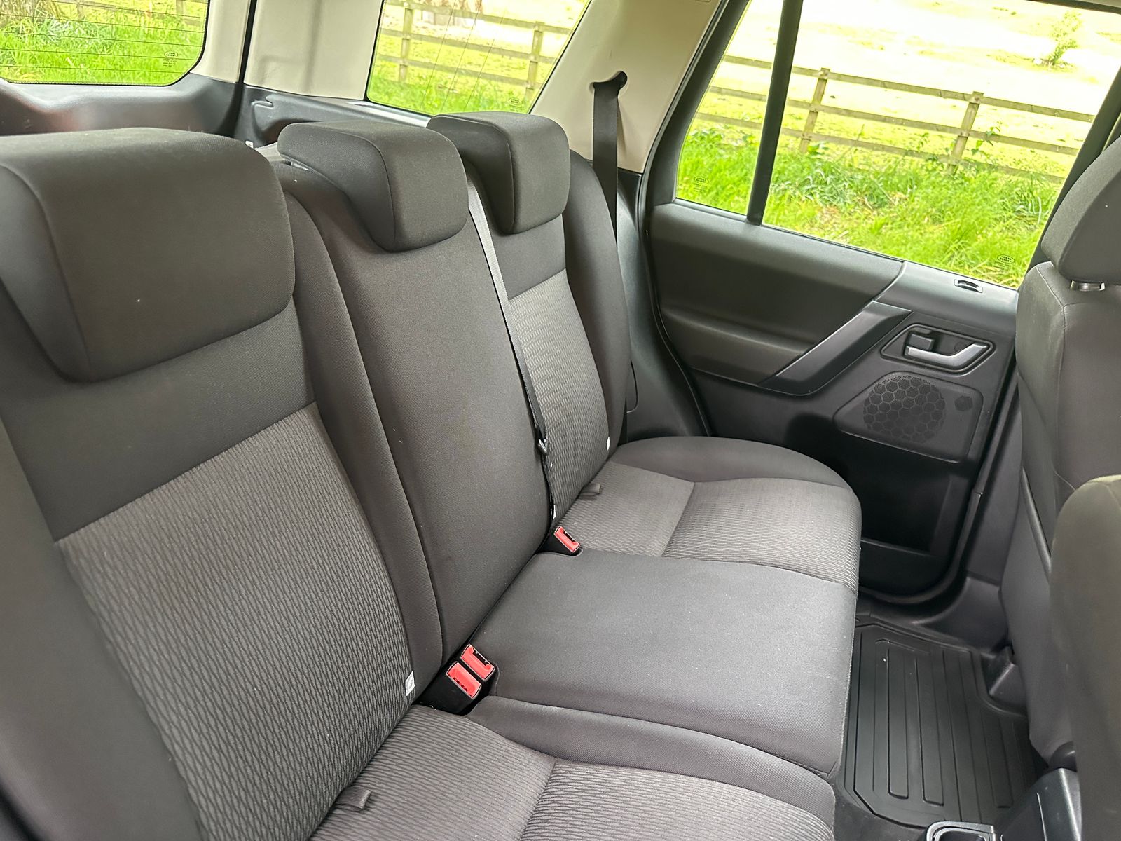 Land Rover Freelander 2 2.2 TD4 GS SUV 5dr Diesel Manual 4WD Euro 5 (s/s) (150 ps) 5dr Manual 2010
