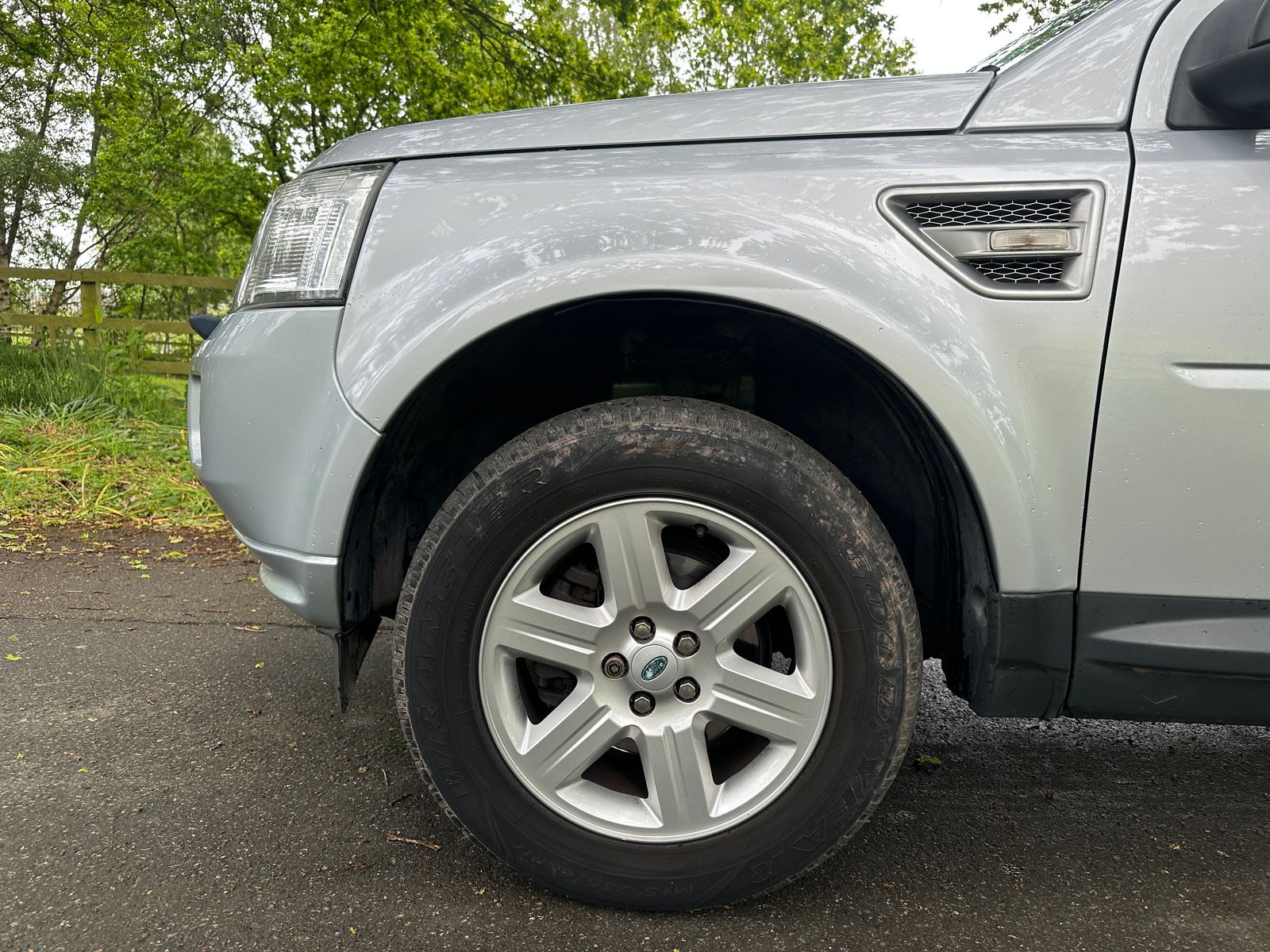 Land Rover Freelander 2 2.2 TD4 GS SUV 5dr Diesel Manual 4WD Euro 5 (s/s) (150 ps) 5dr Manual 2010